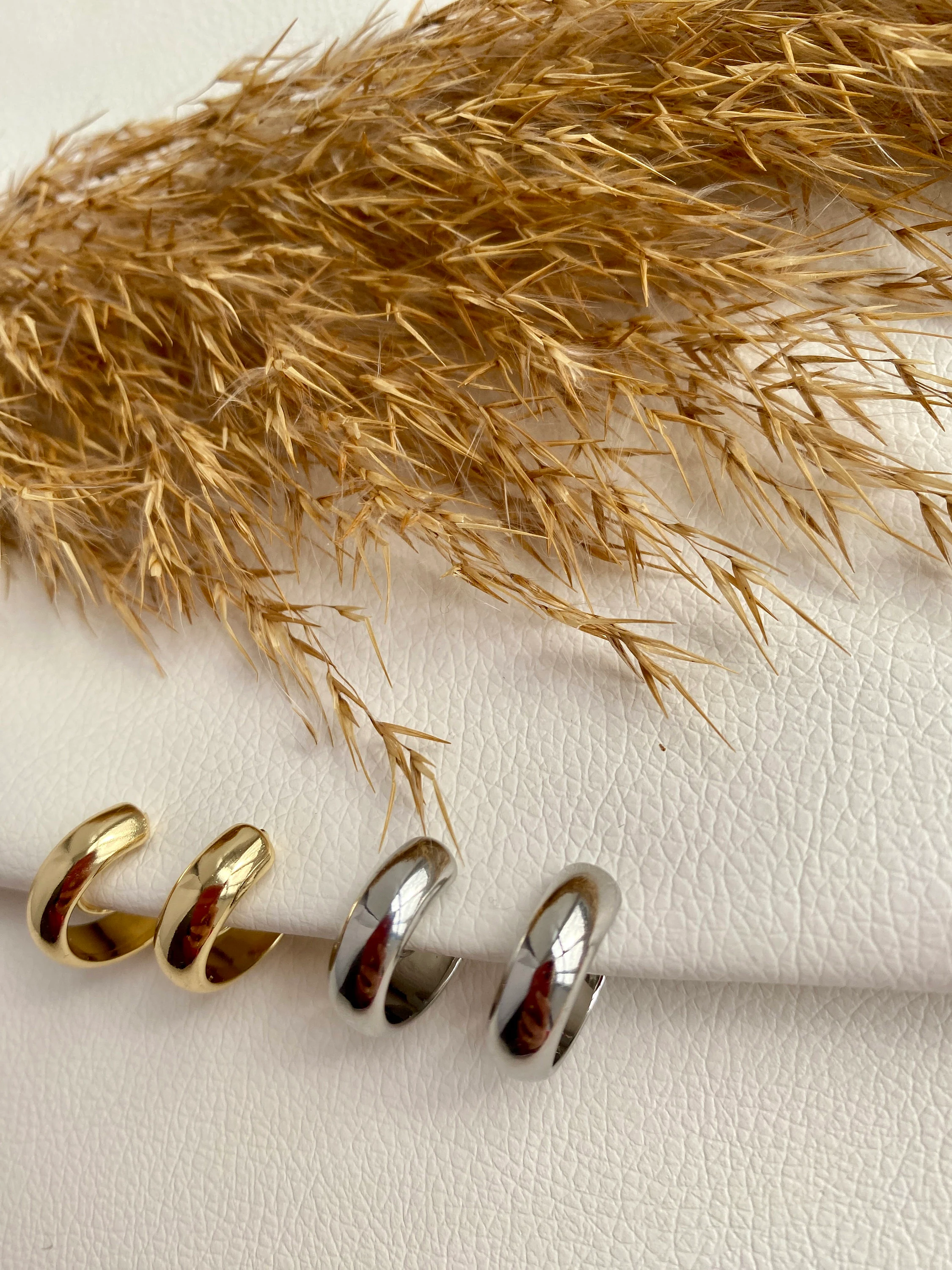 Ohrclips goldfarbig oder silberfarbig Ring, Ohrringe für ohne Ohrringe-Loch, elegant handgefertigt  #006