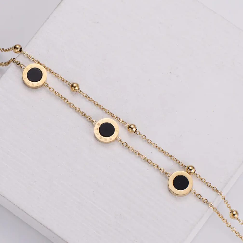 Elegant Gold Chain Bracelet