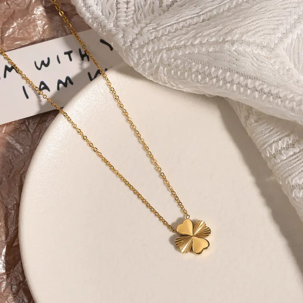Gold Clover Pendant Necklace..