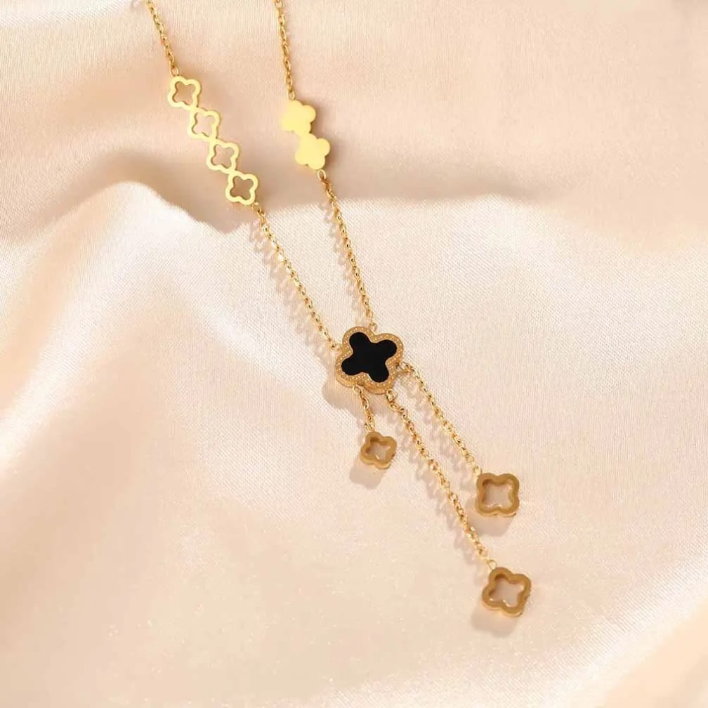 Gold Clover Pendant Necklace