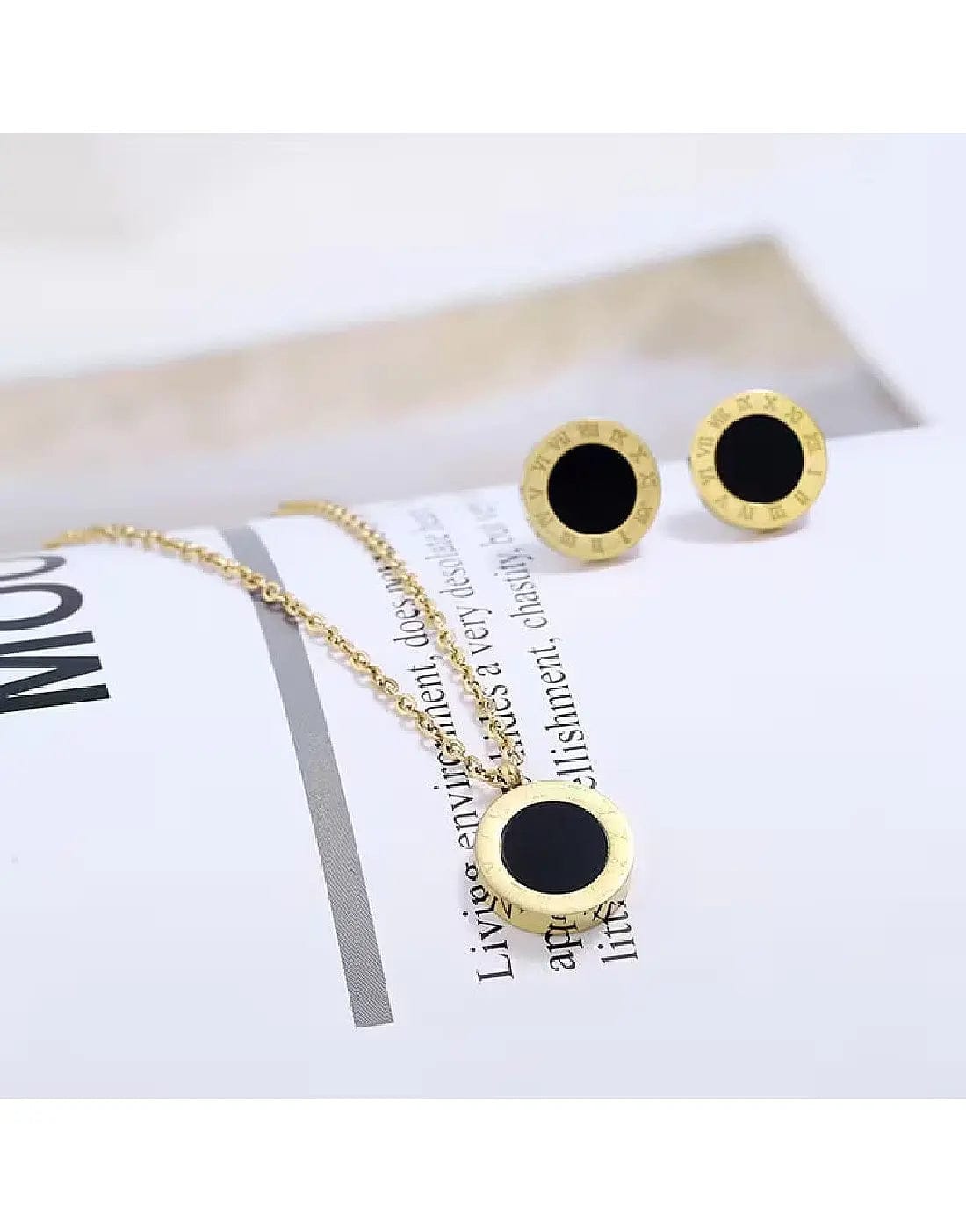 Black Roman Gold Jewelry Set