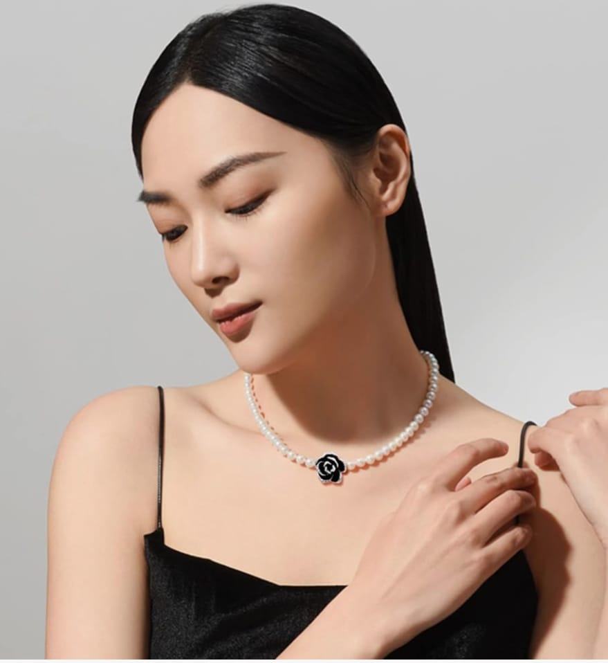 Pearl Rose Choker Necklace