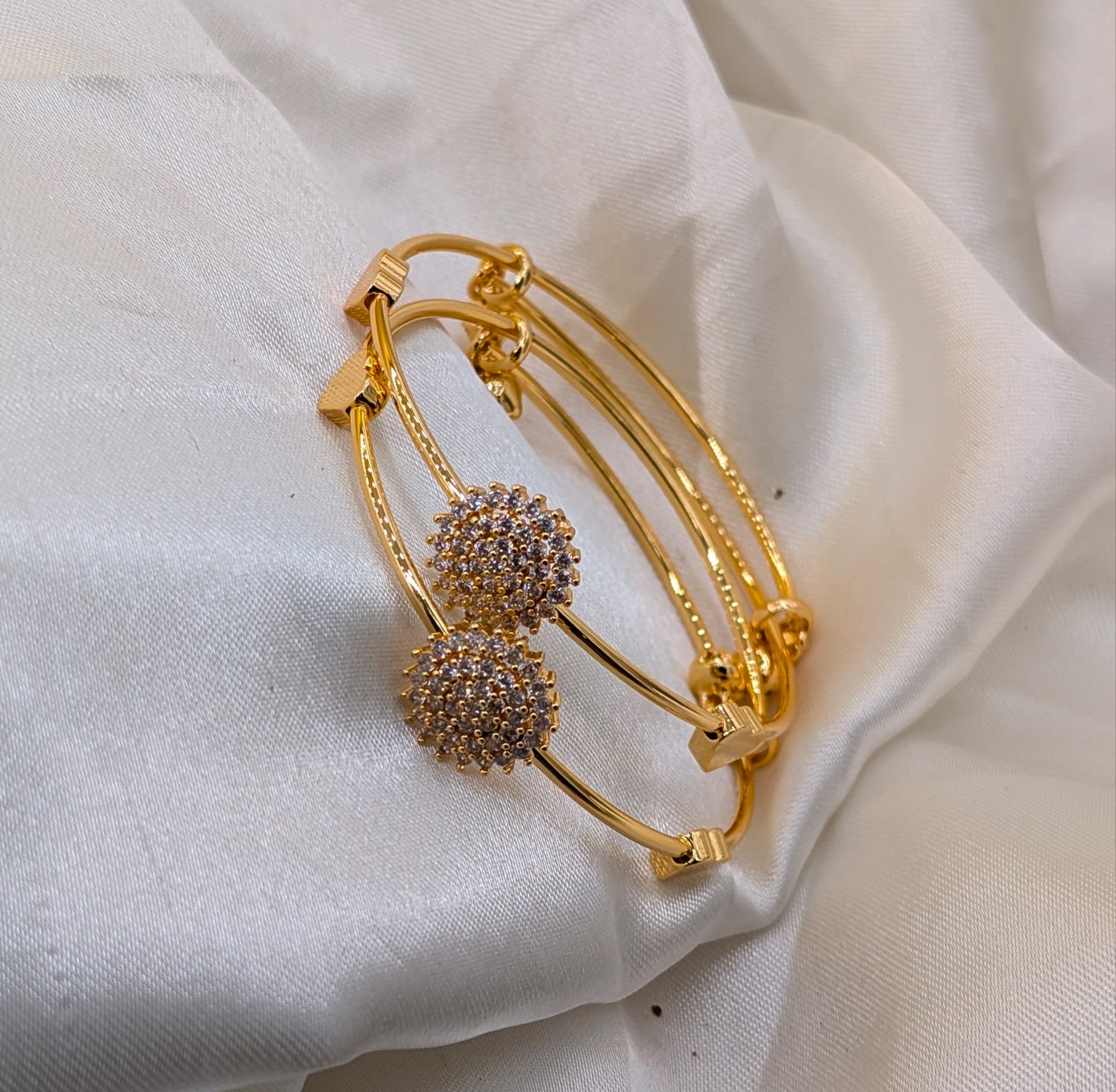 gold plated two piece bangle set