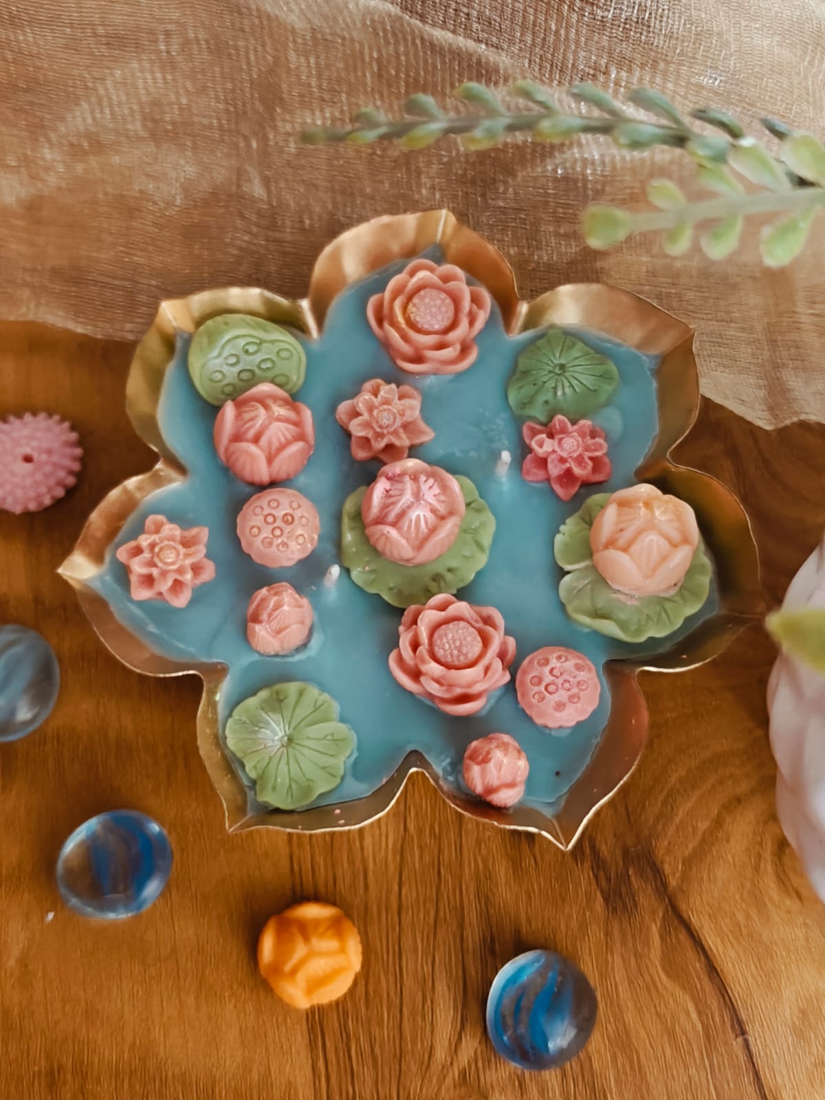 Lotus Pond In Flower Urli Candle (100 gm, 4 inch)