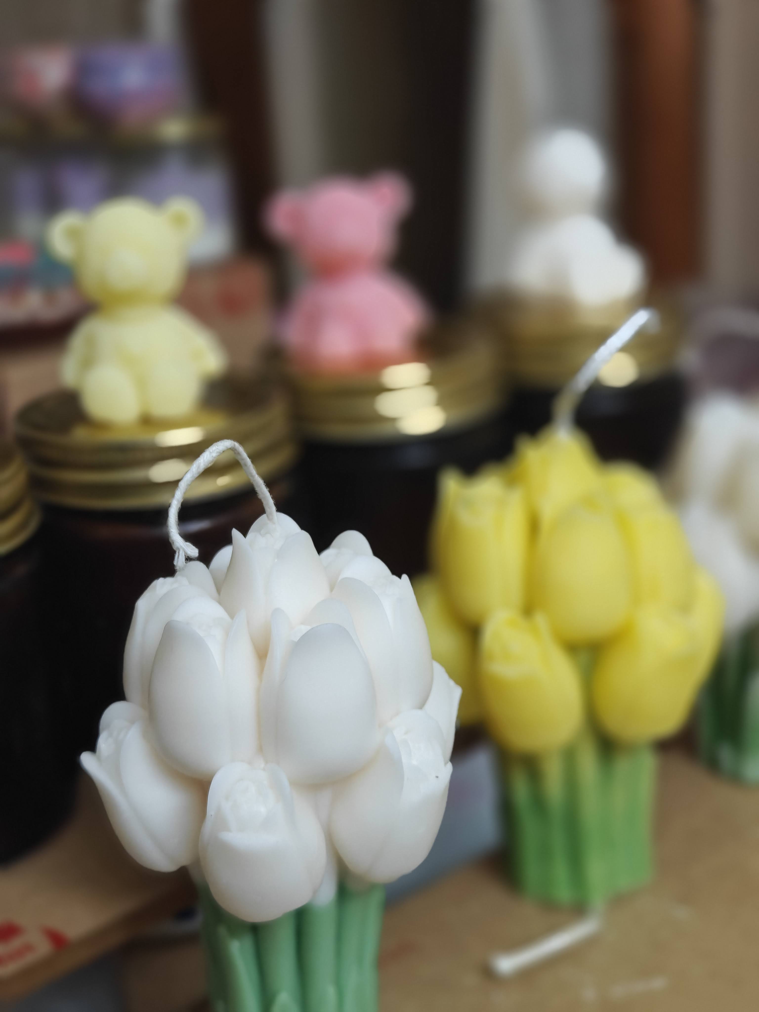 Set of 2 -Tulip Bouquet Love Candles