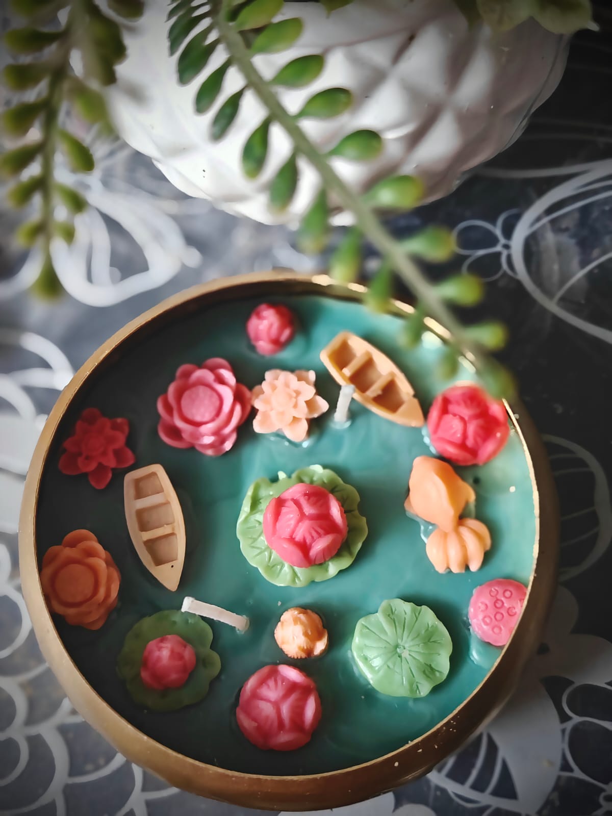 Lotus Pond Urli Candle ( 200 gm, 4 inch dia)