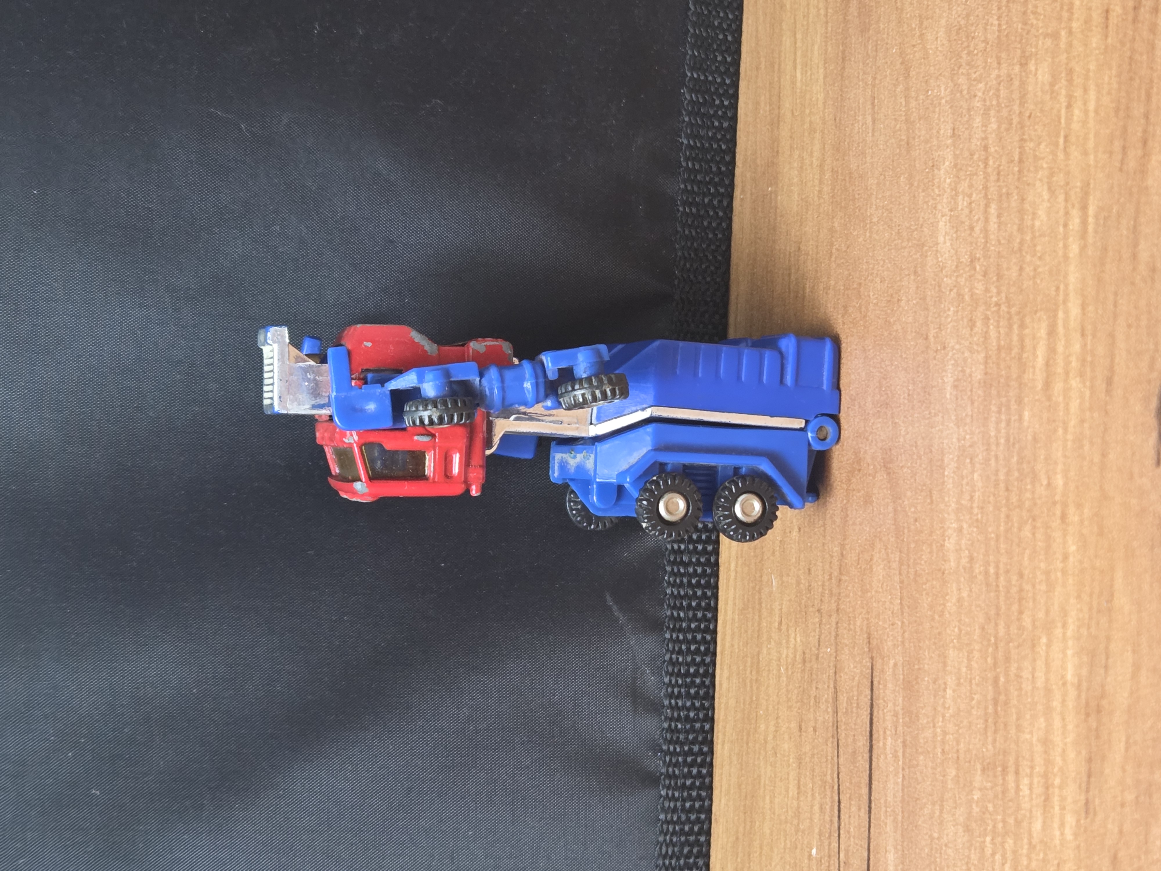 Vintage 1983 Bandai GoBots Road Ranger MR-18 Transforming Diecast Figure