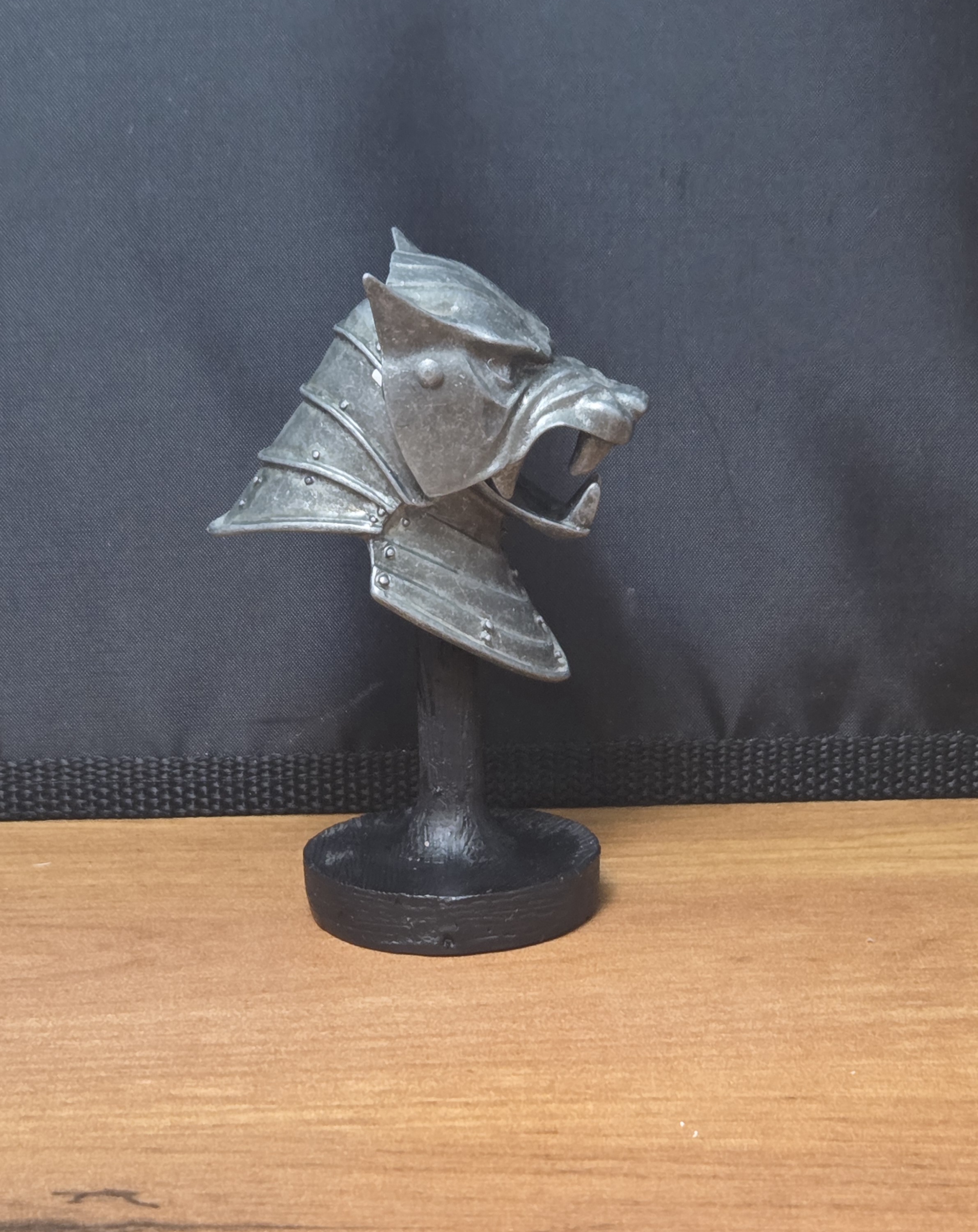 Game of Thrones The Hound's Helm - Mini 4" Metal Replica