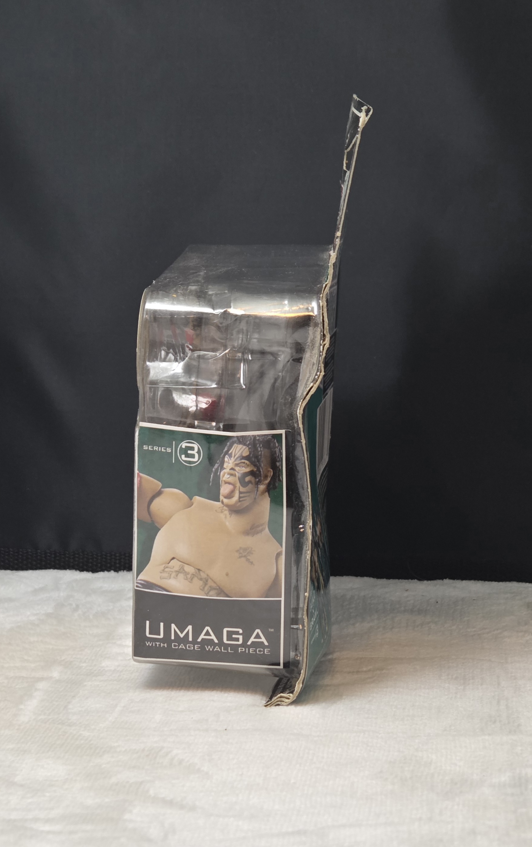 2008 WWE Jakks Pacific Deluxe Build 'N' Brawl Series 3 Umaga Wrestling Action Figure