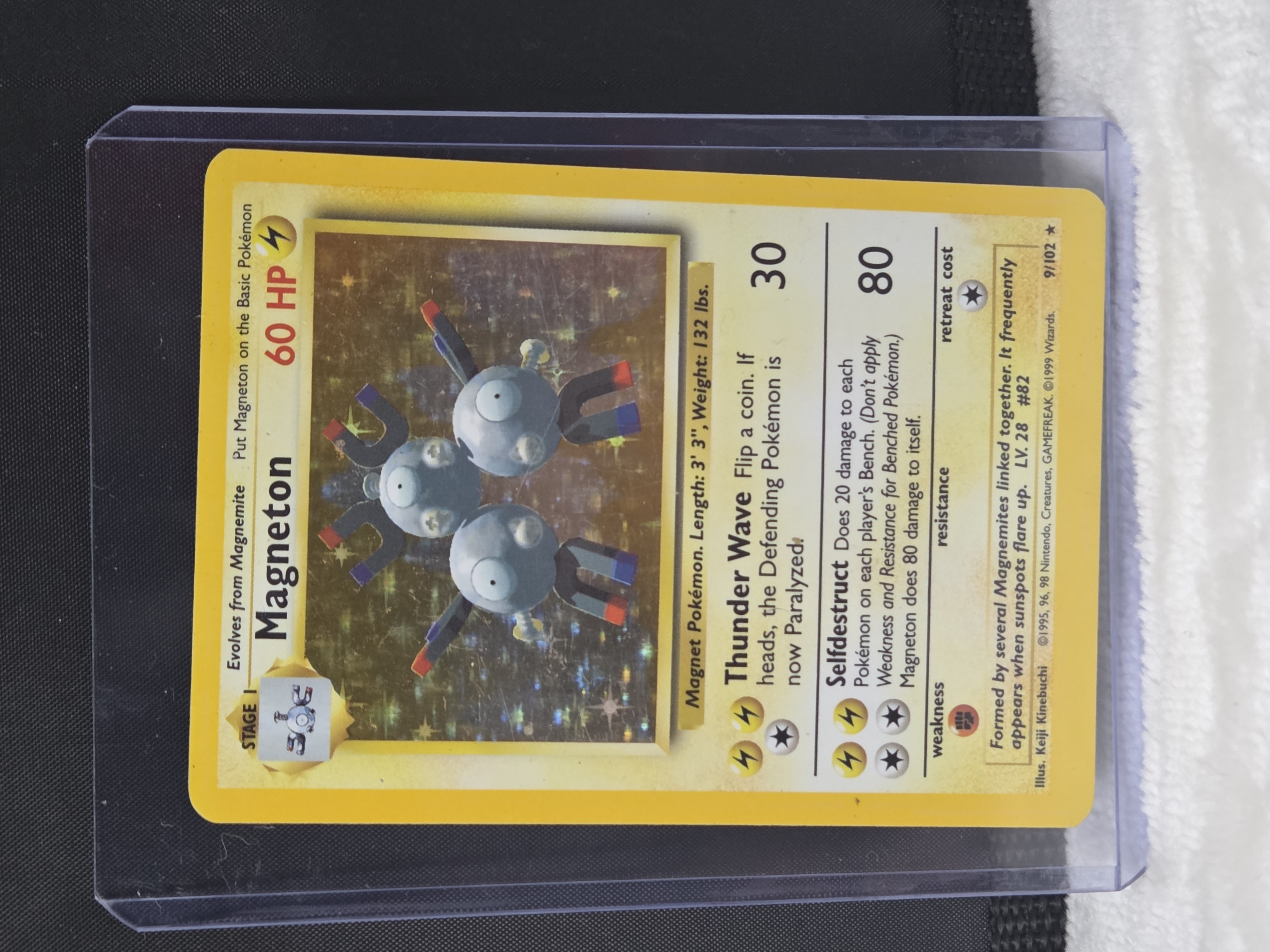 Vintage Pokémon TCG Unlimited Magneton Rare Holo 9/102 Card LP