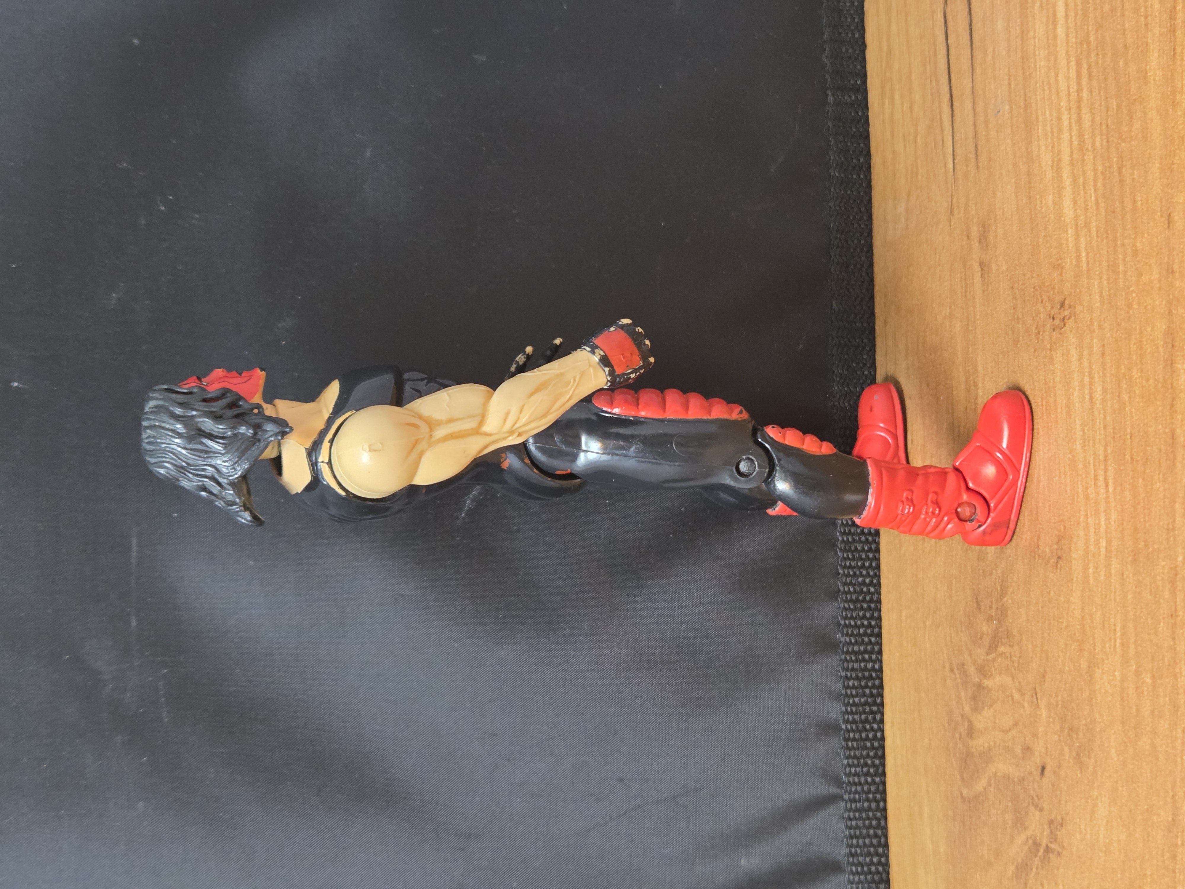 Vintage 1999 Toy Biz WCW Smash N Slam Sting Wrestling Action Figure