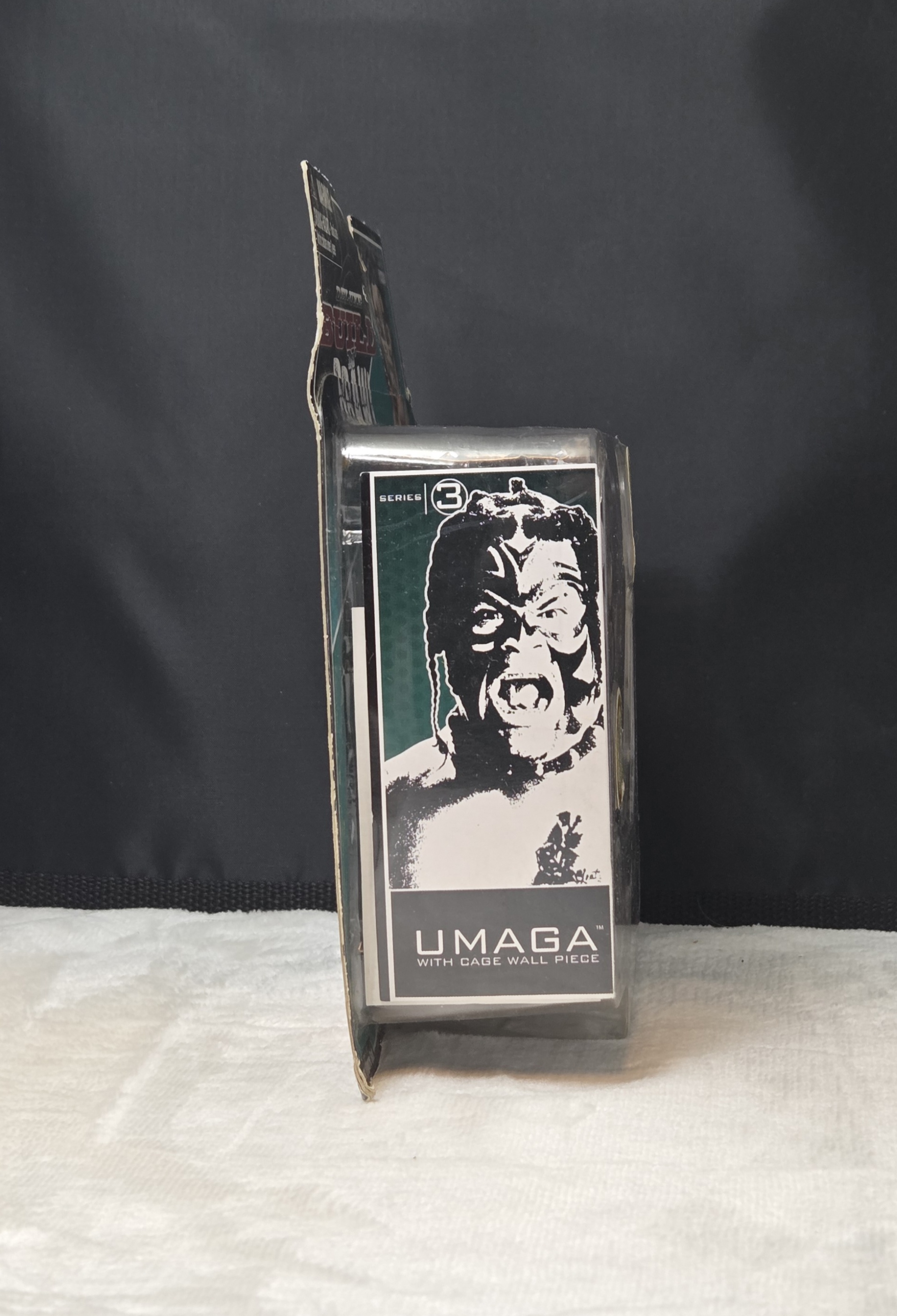 2008 WWE Jakks Pacific Deluxe Build 'N' Brawl Series 3 Umaga Wrestling Action Figure