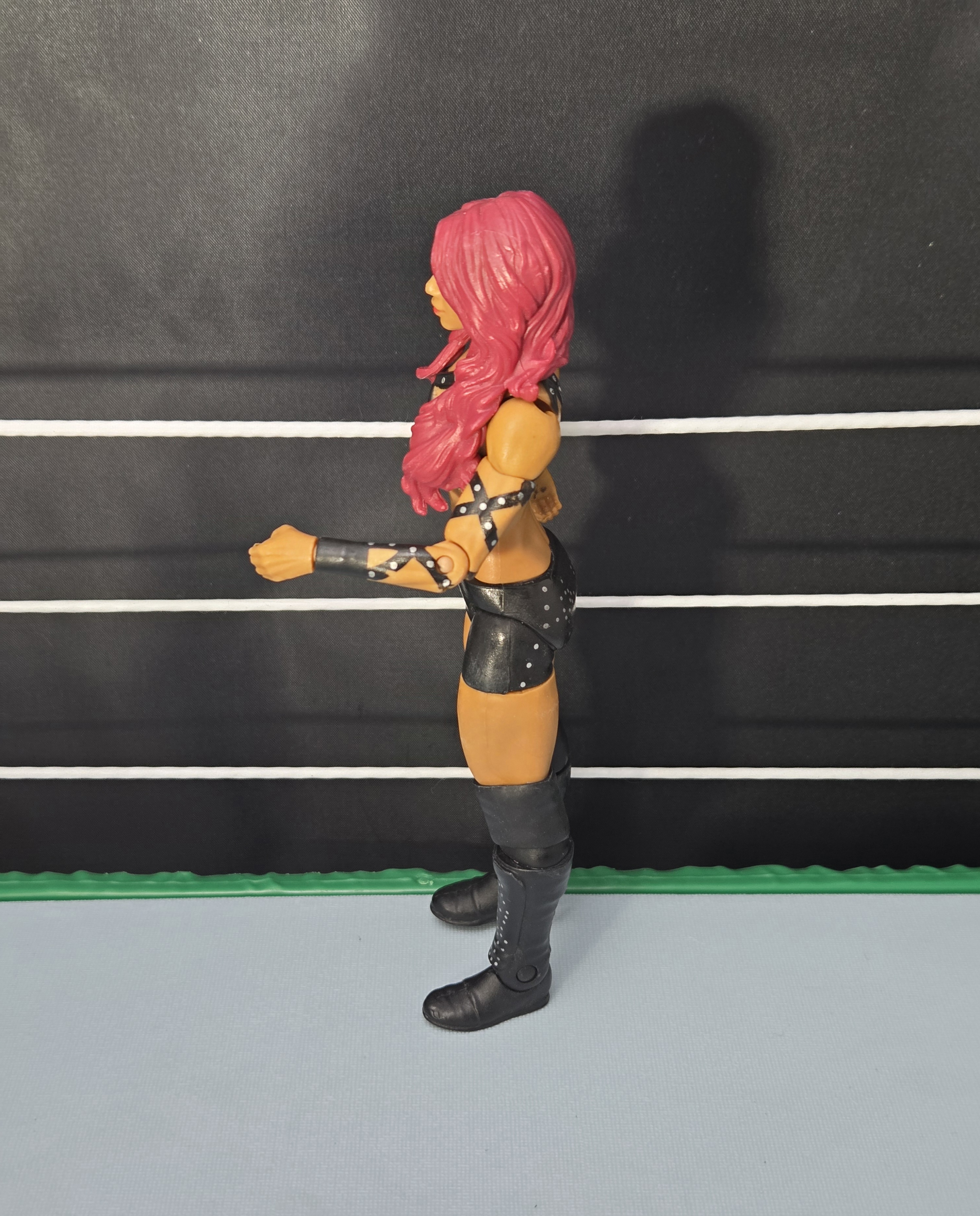 2016 Mattel WWE Basic Series 59 Sasha Banks Wrestling Action Figure