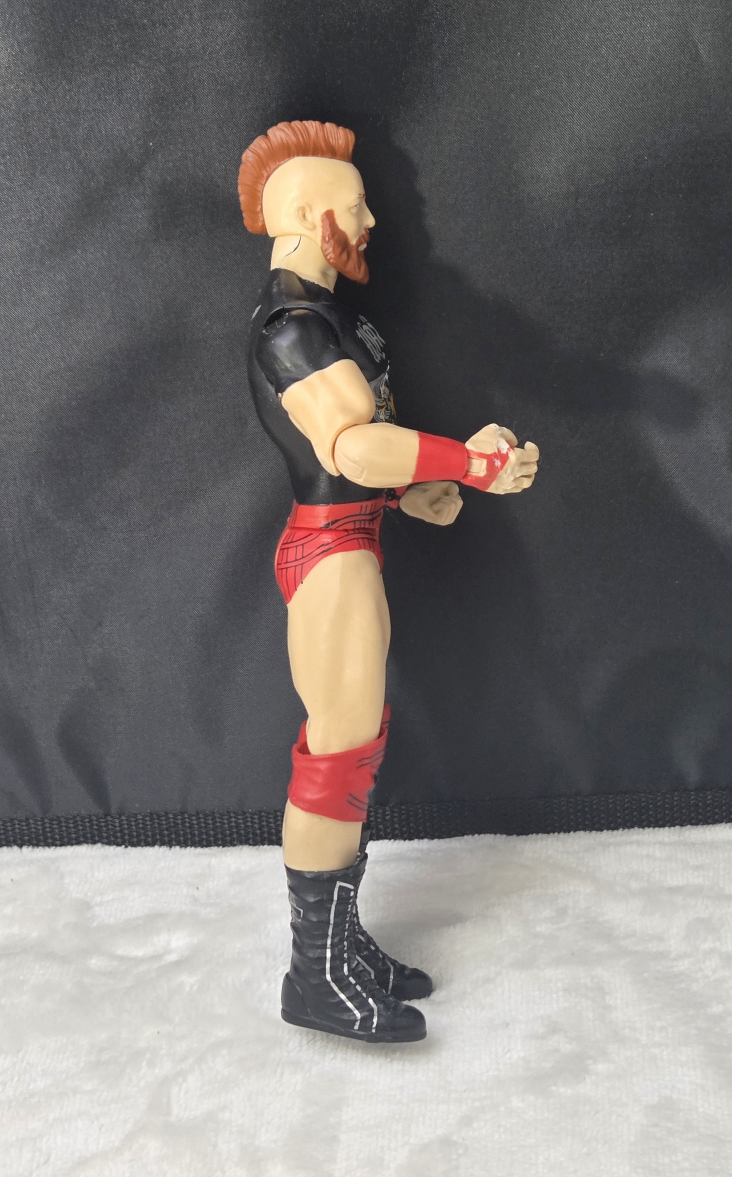 2017 Mattel WWE Basic Battle Pack Series 39 Sheamus Wrestling Action Figure