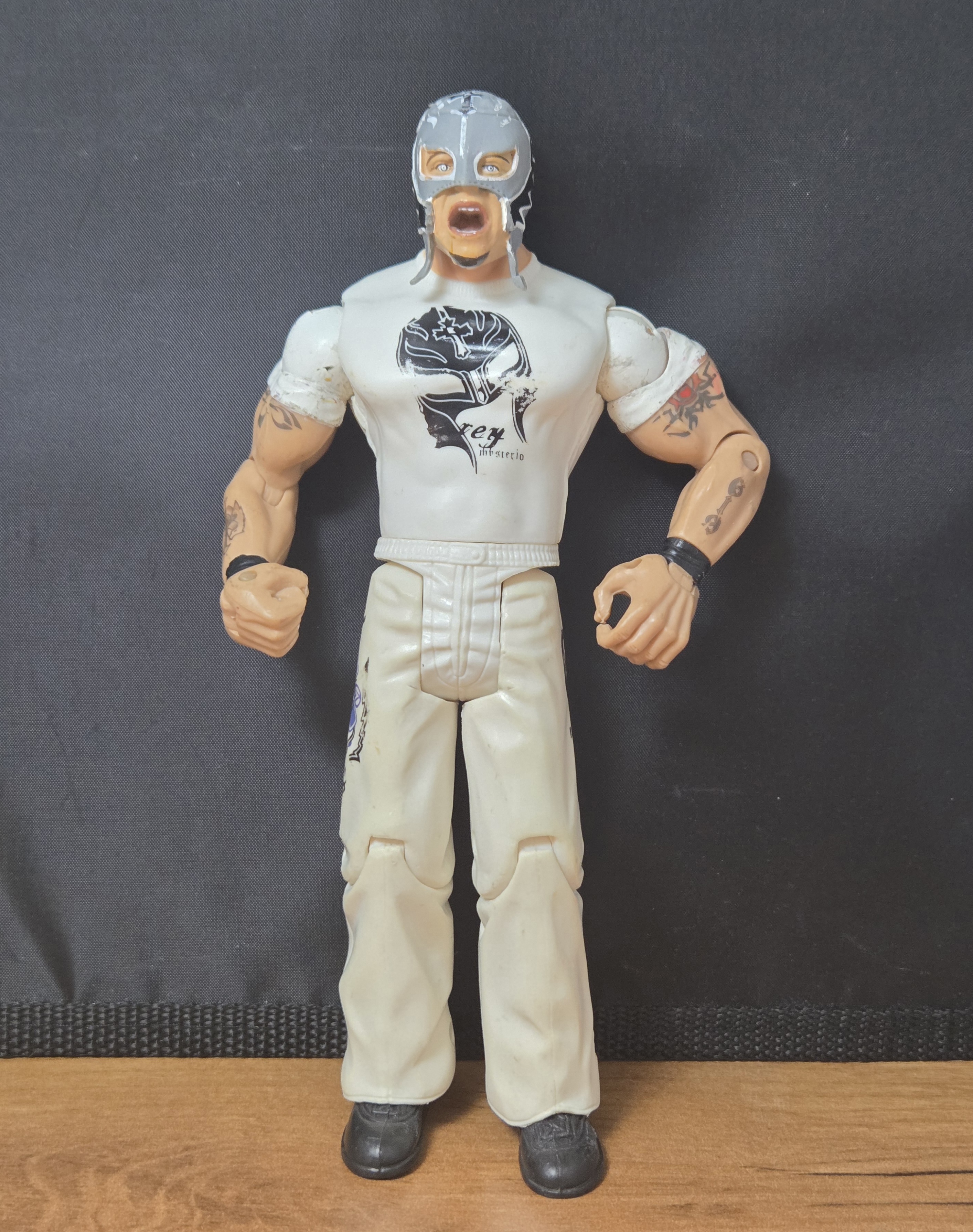 Vintage WWE Jakks Pacific 2003 Rey Mysterio Wrestling Action Figure