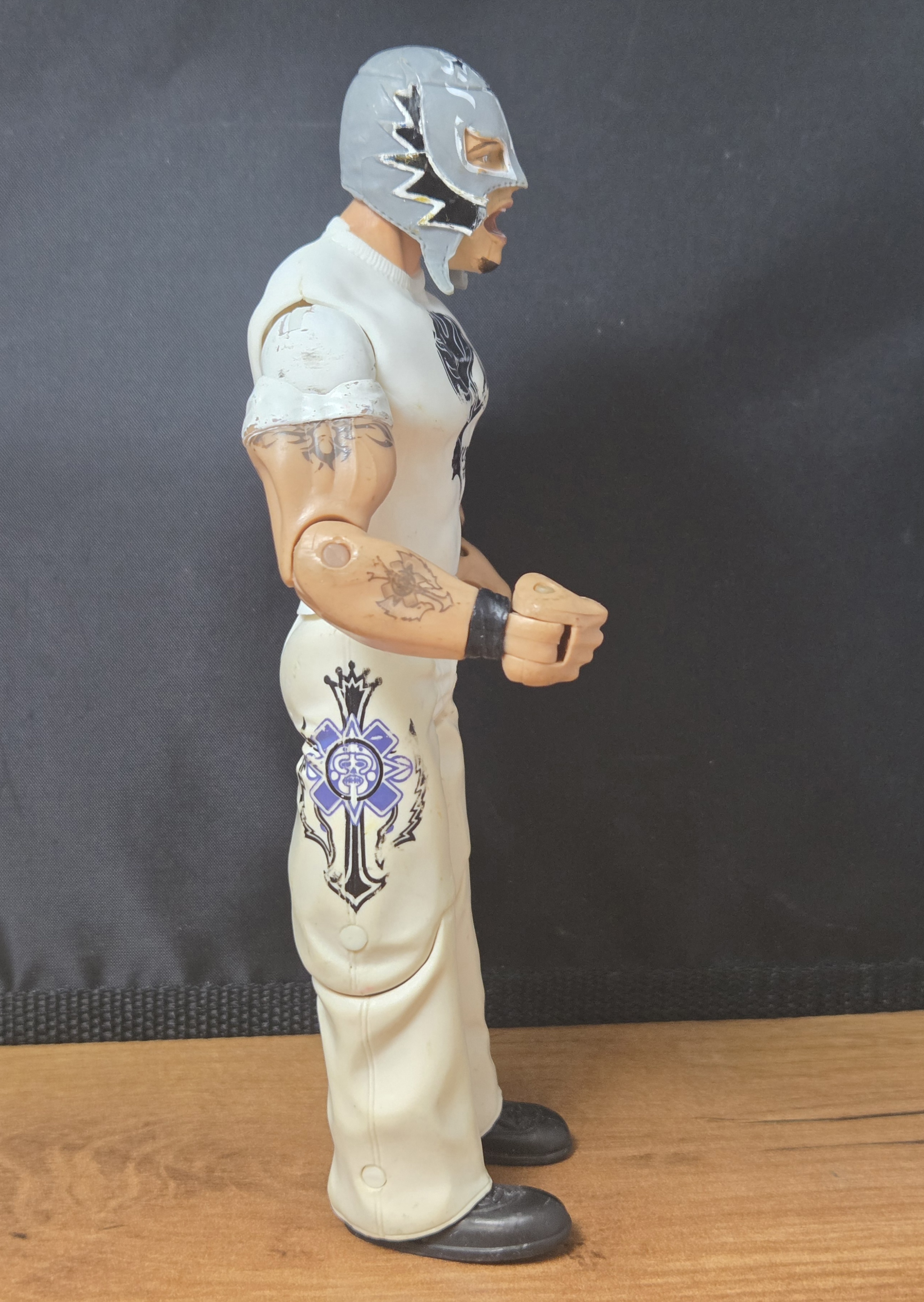 Vintage WWE Jakks Pacific 2003 Rey Mysterio Wrestling Action Figure