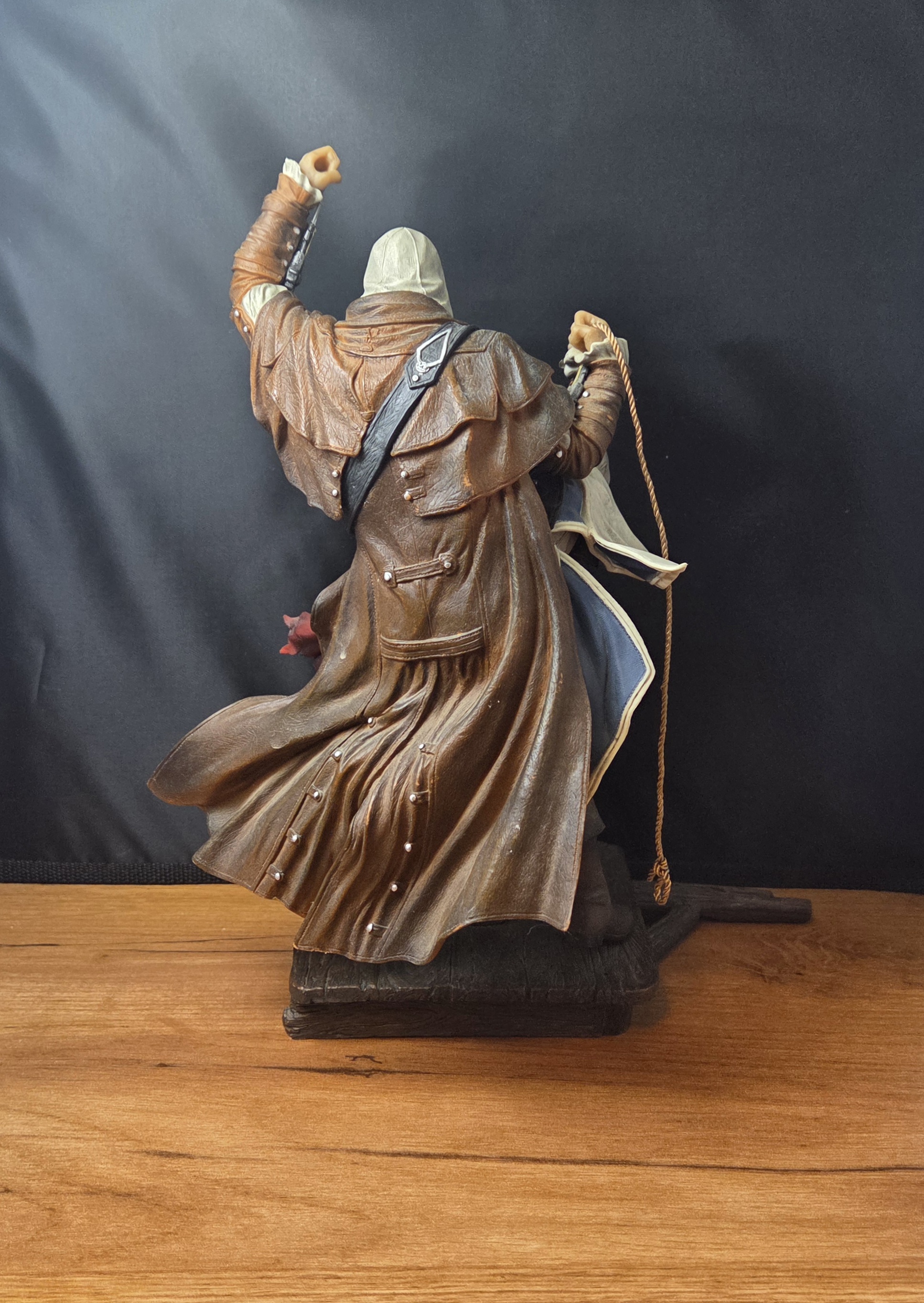 2013 Assassins Creed IV Black Flag Edward Kenway Limited Edition PVC Collectors Statue