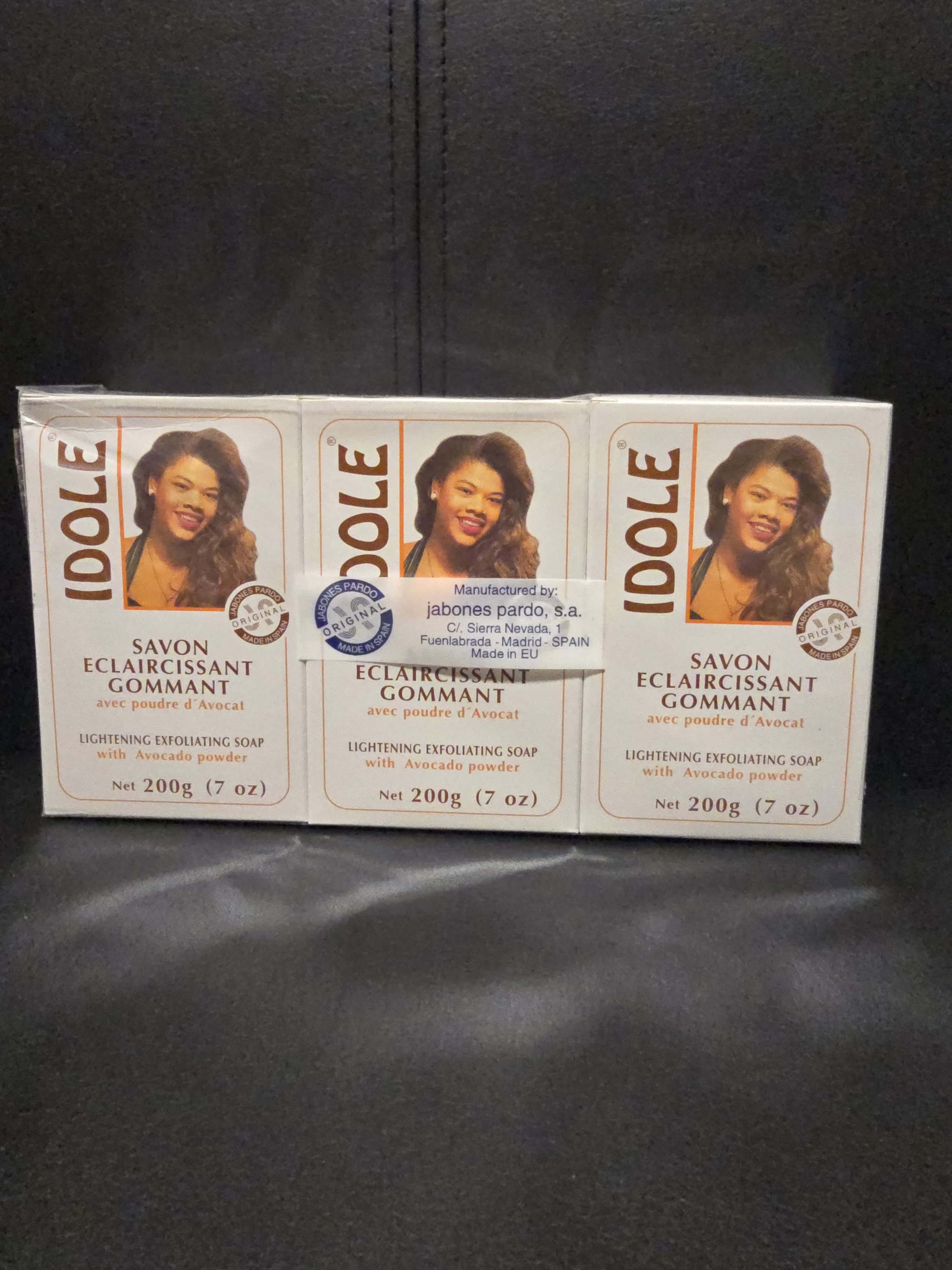 IDOLE Lightening Exfoliating Soap
