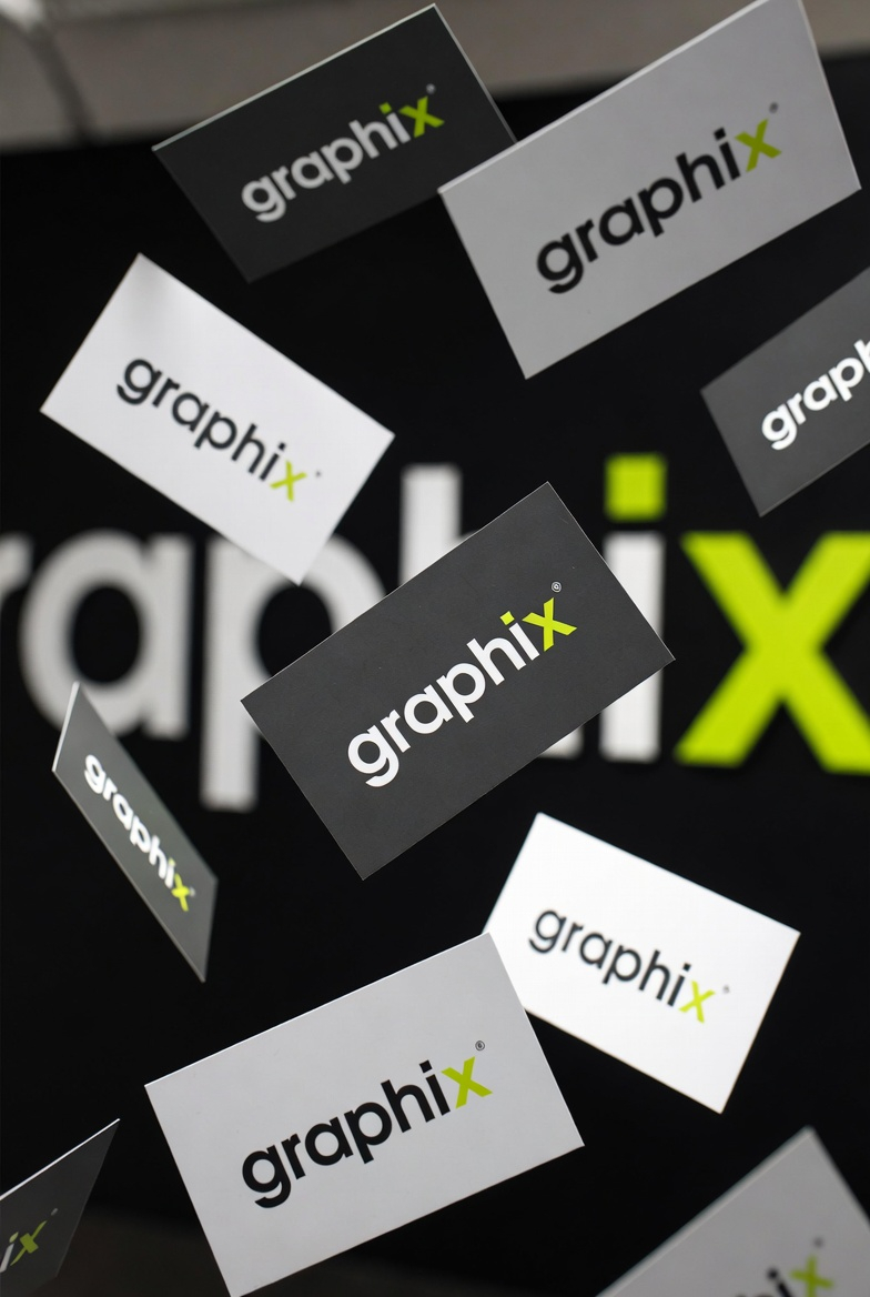 Premium 16pt Waterproof Business Cards – Tear Resistant, Durable, Professional Quality