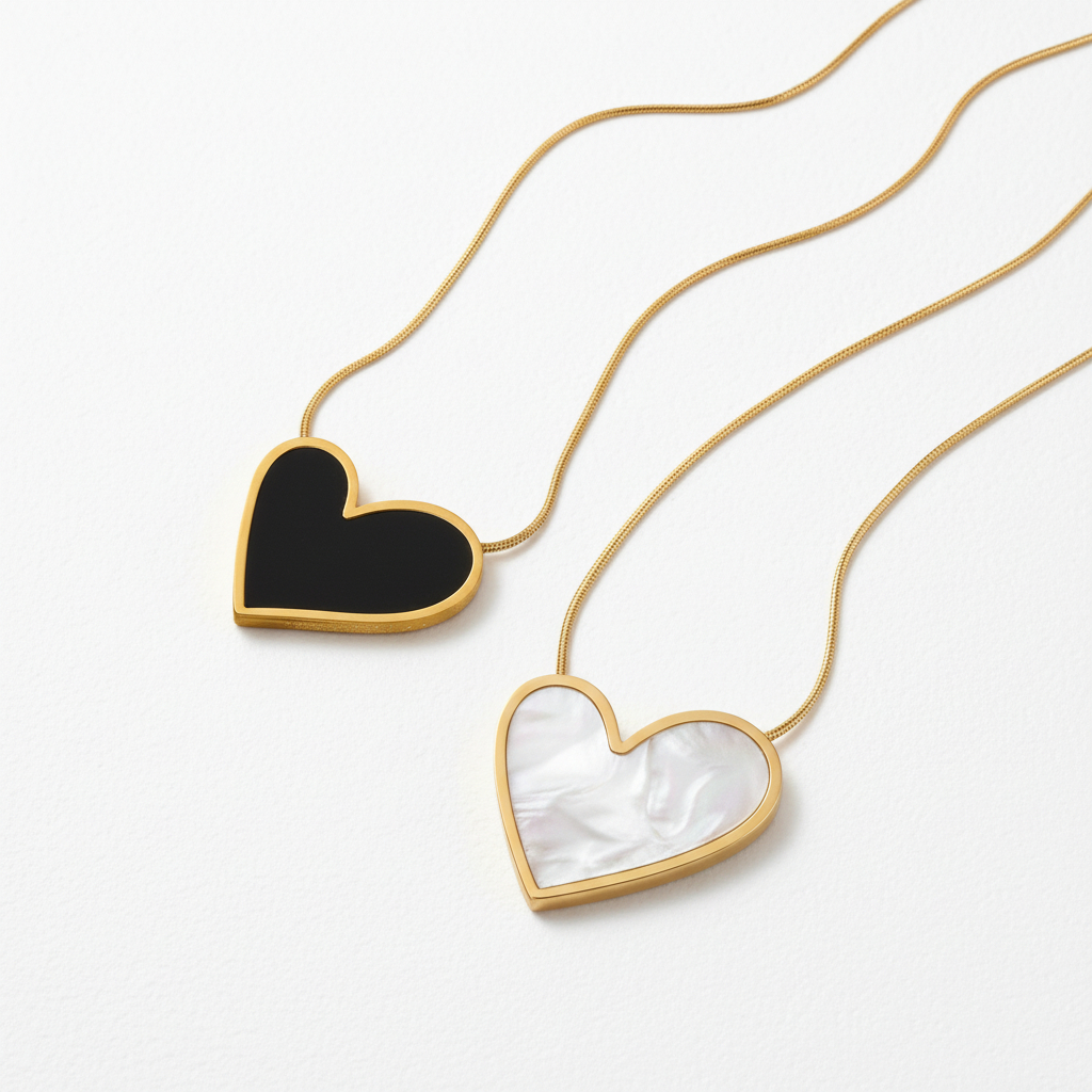 💖 Elegant Heart-Shaped Pendant Necklace – A Perfect Blend of Style and Sentimen