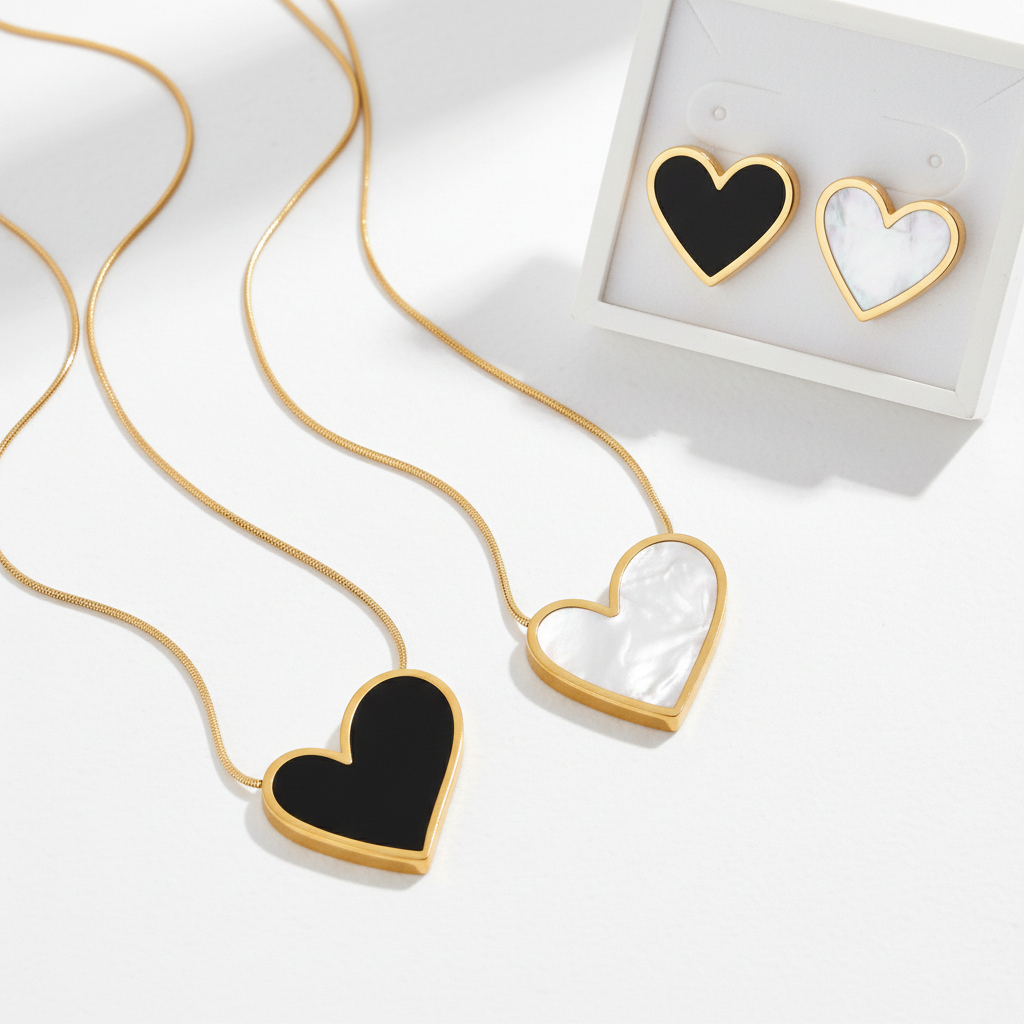 💖 Elegant Heart-Shaped Pendant Necklace – A Perfect Blend of Style and Sentimen