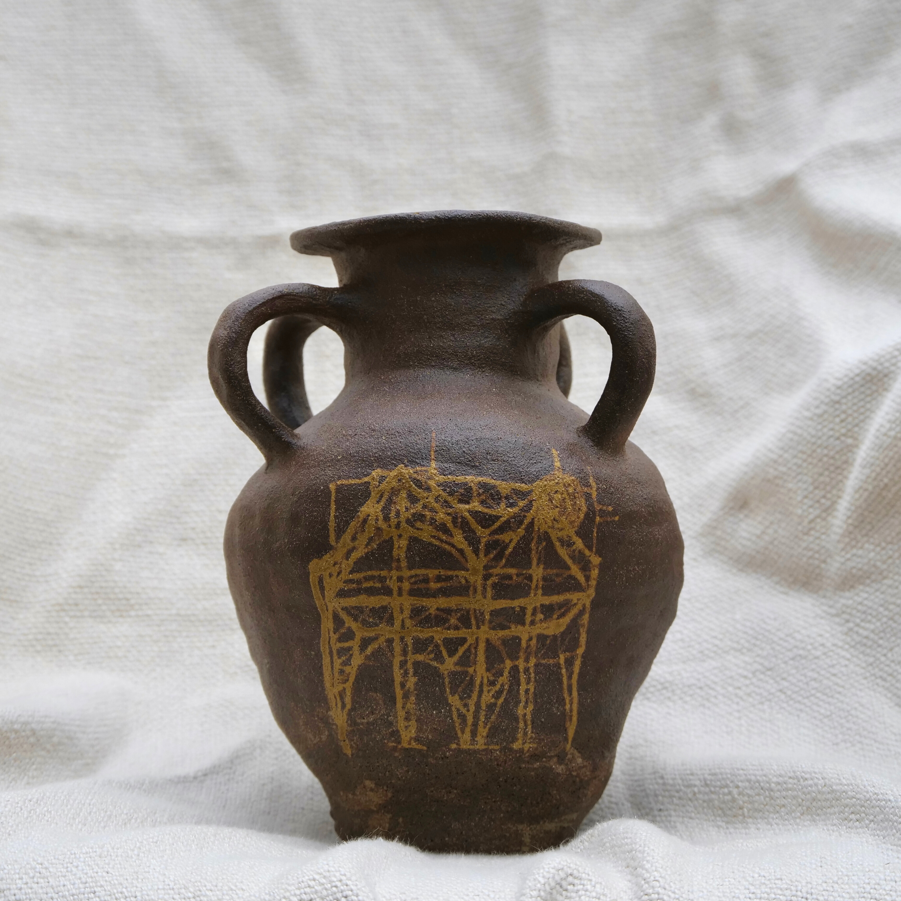 Wild Clay Decorative Vase