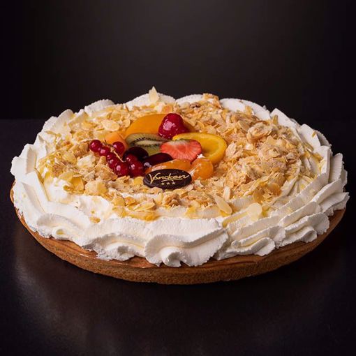 Hele victoria vlaai met slagroom vlaai