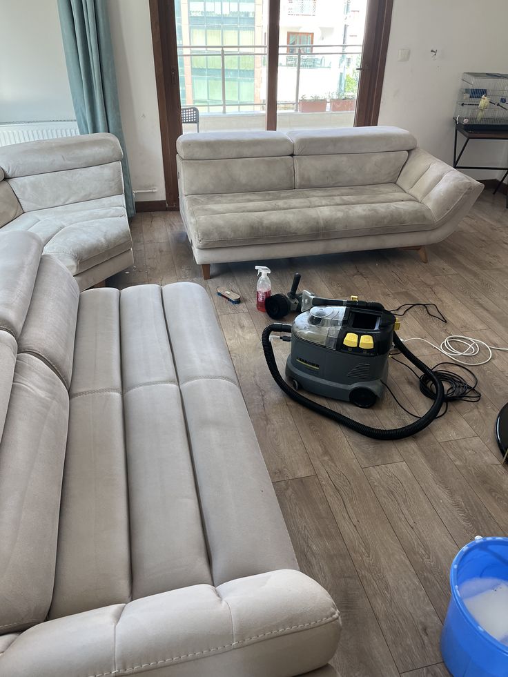 Nettoyage de canapé en U