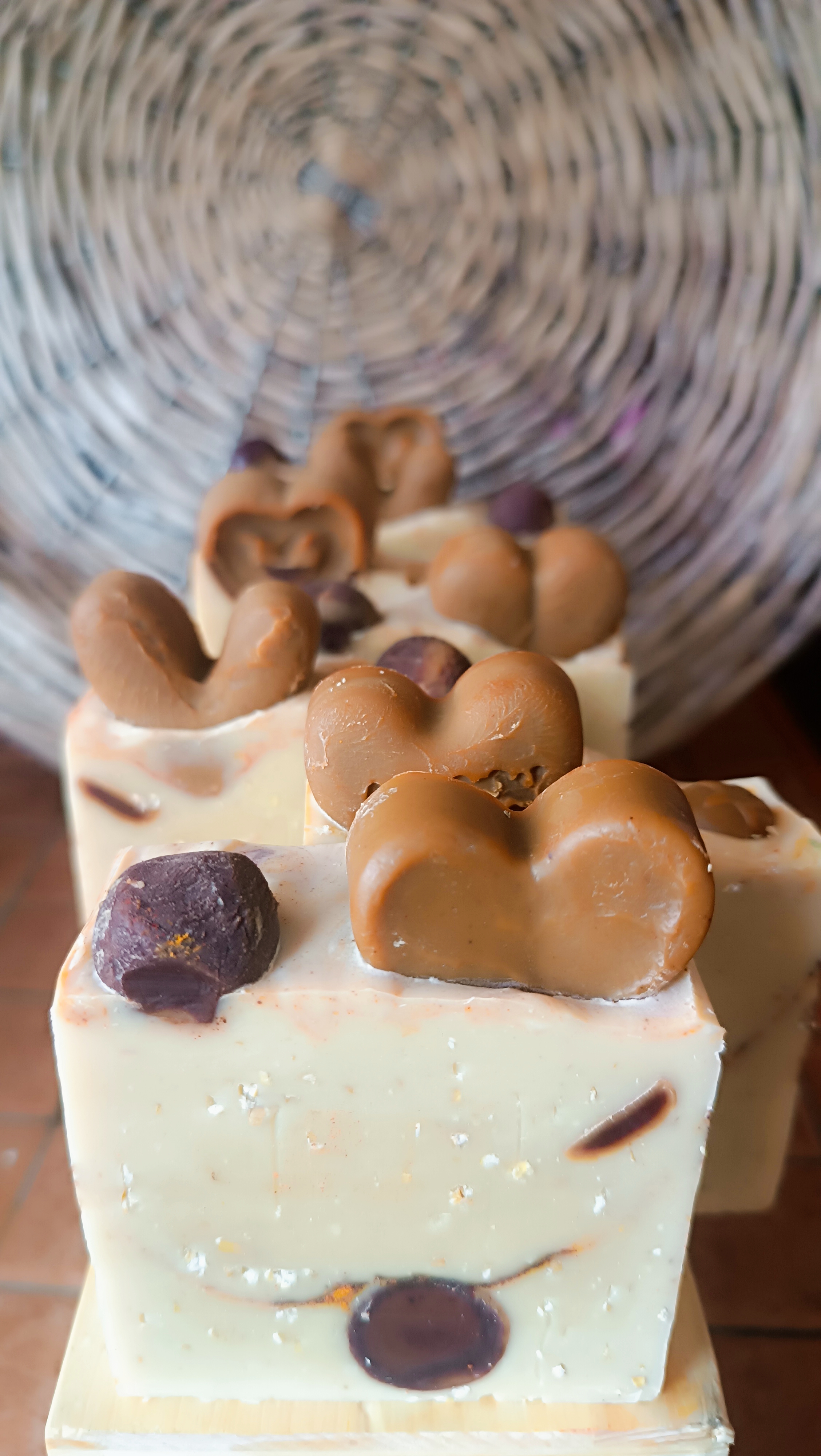 Jabón artesanal de avena, cacao y naranja