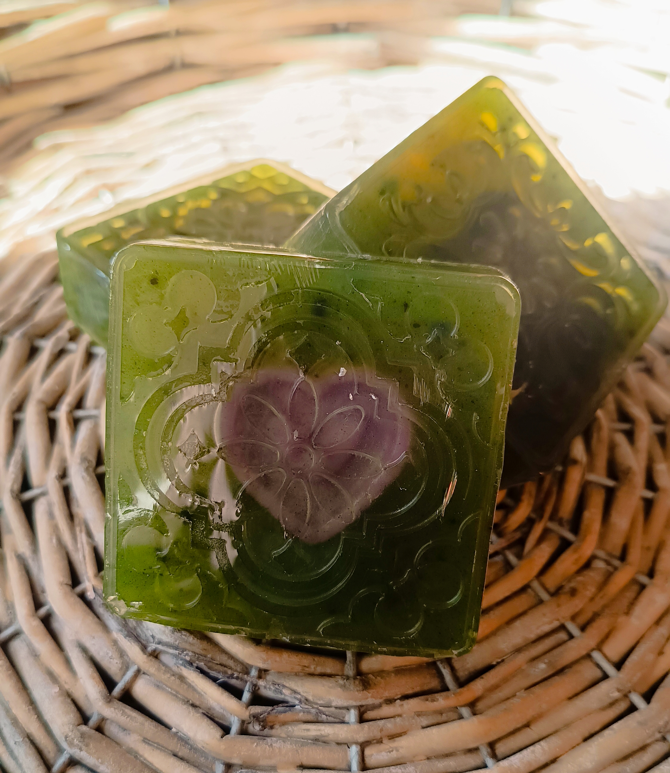 Jabón glicerina de espirulina y cúrcuma con lemongrass