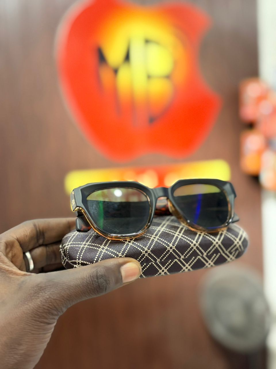 Lunettes de soleil élégantes Square