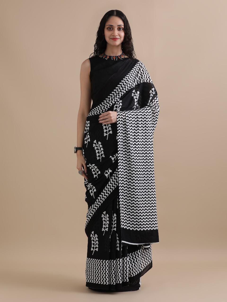 Black & White Handloom Cotton Saree