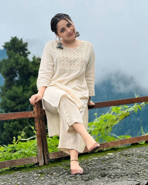 Elegant Off-White Khadi Cotton Kurta Set