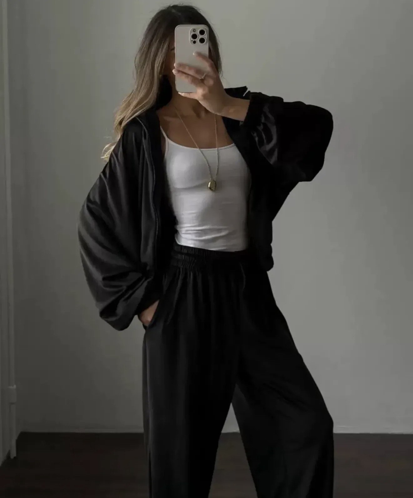 Elegantiška juoda sportinė apranga