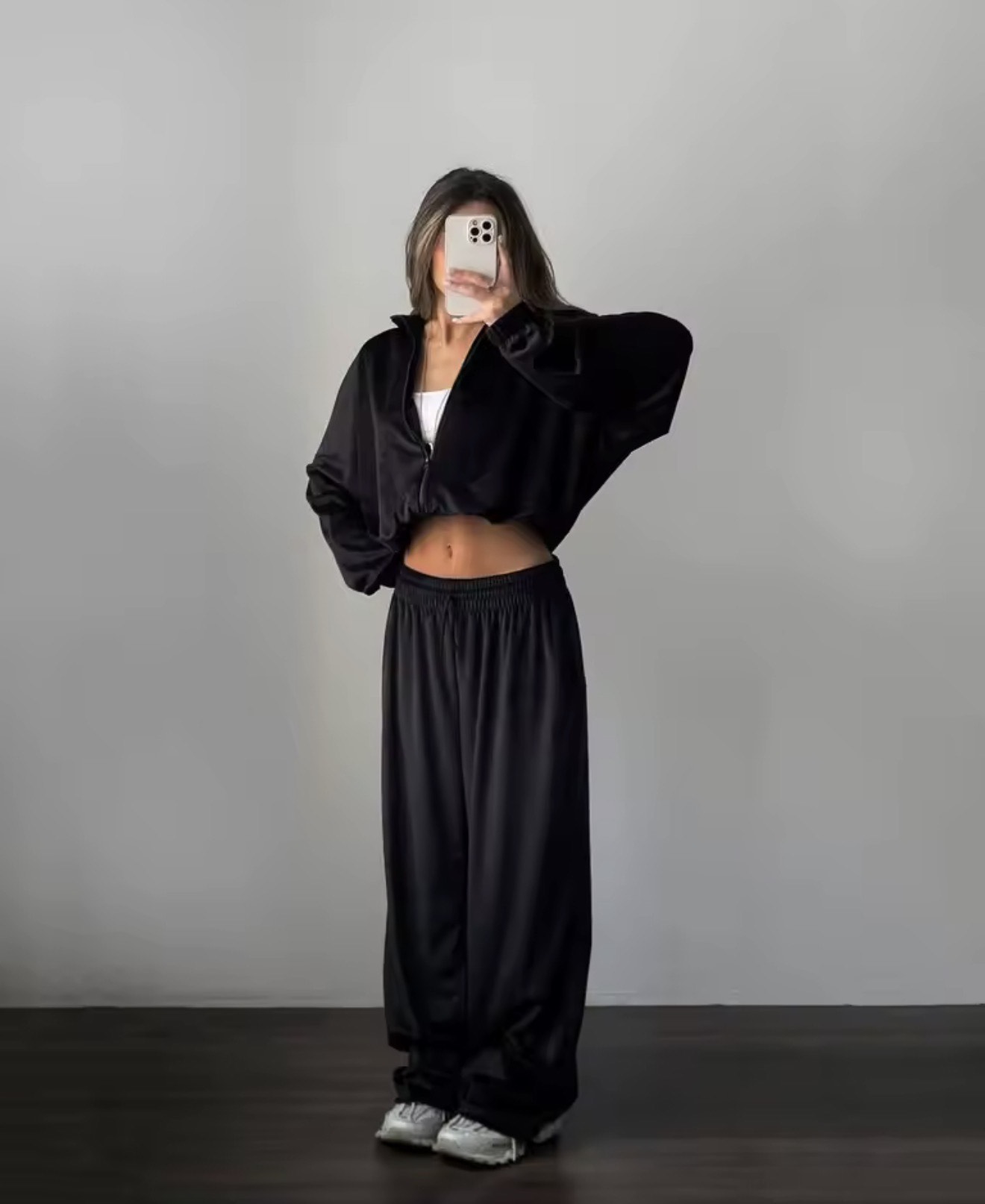 Elegantiška juoda sportinė apranga