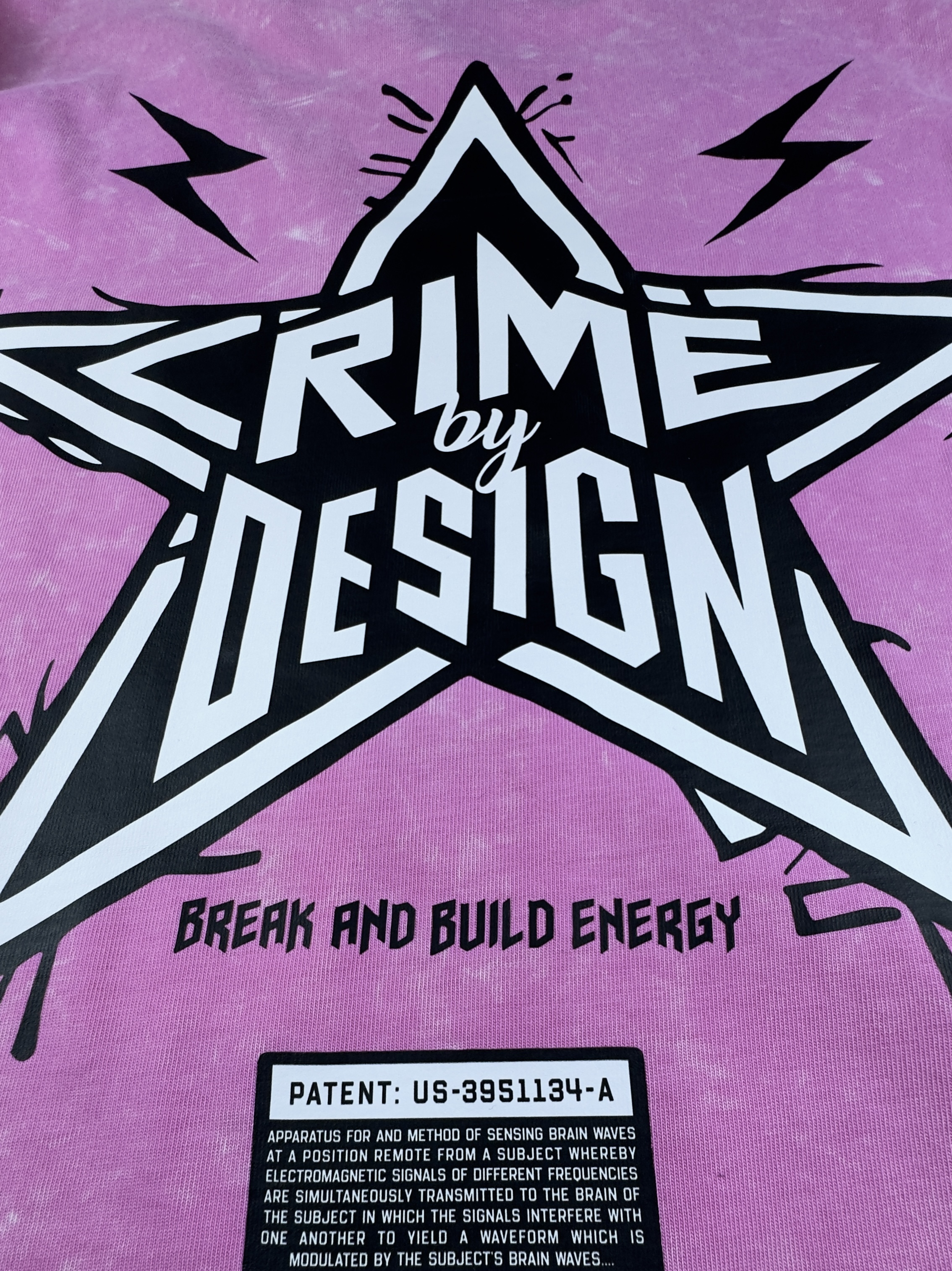 CRIME BY DESIGN PREMIUM HEAVYWEIGHT CROP SHIRT