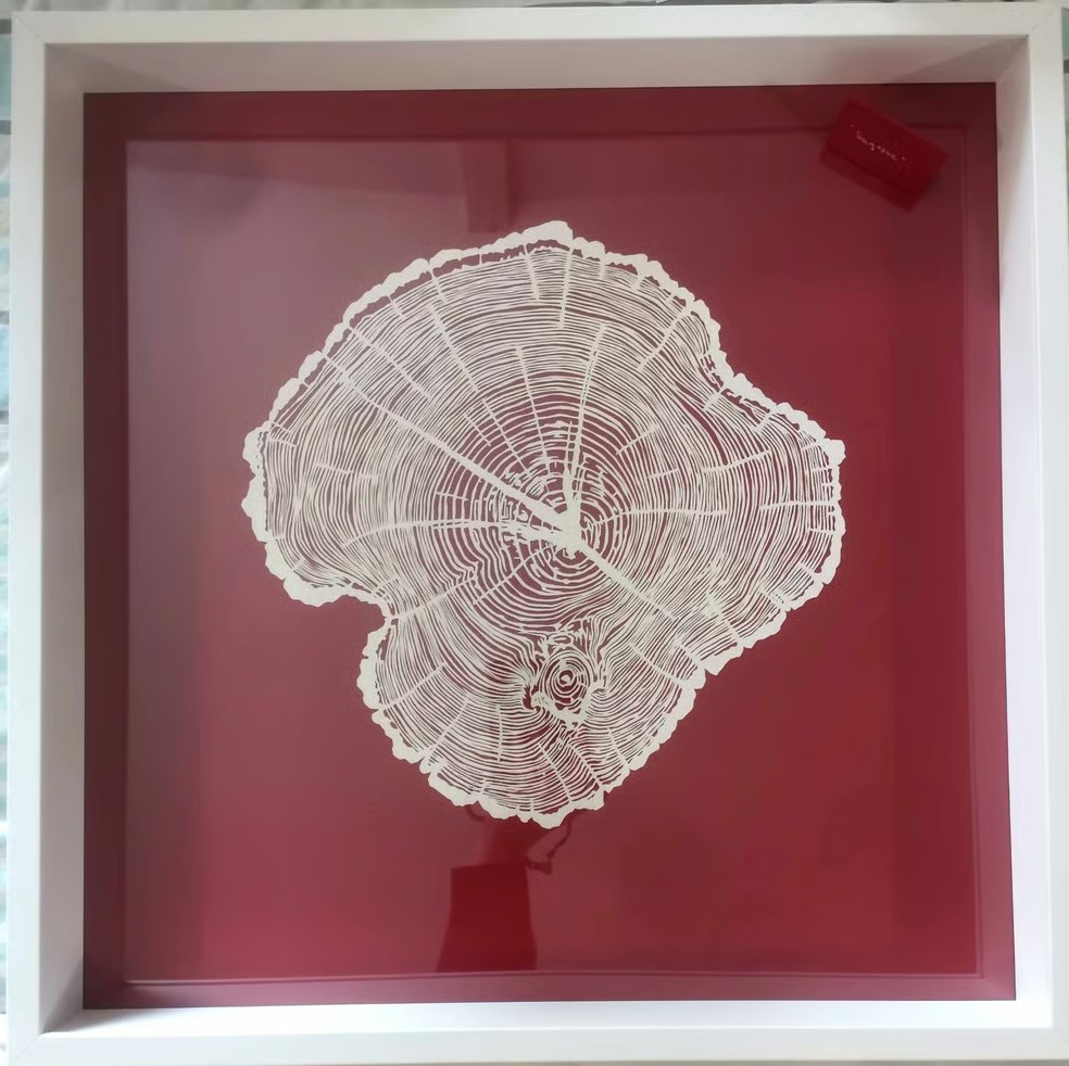 Tableau artistique de section de tronc d'arbre