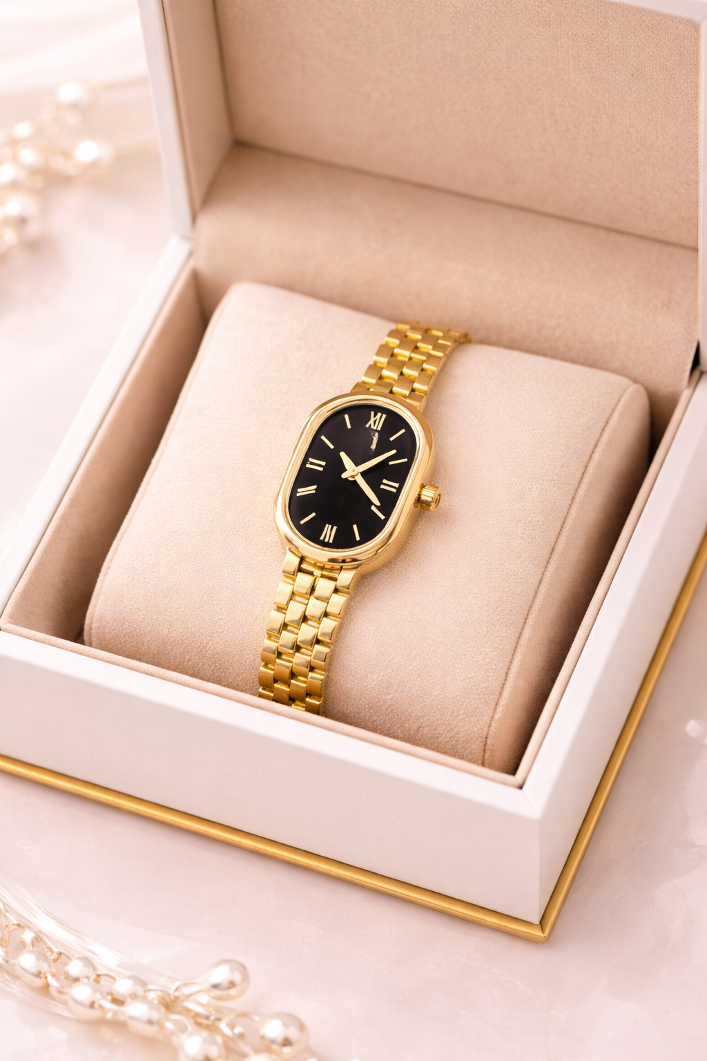 Elegant Gold Wristwatch