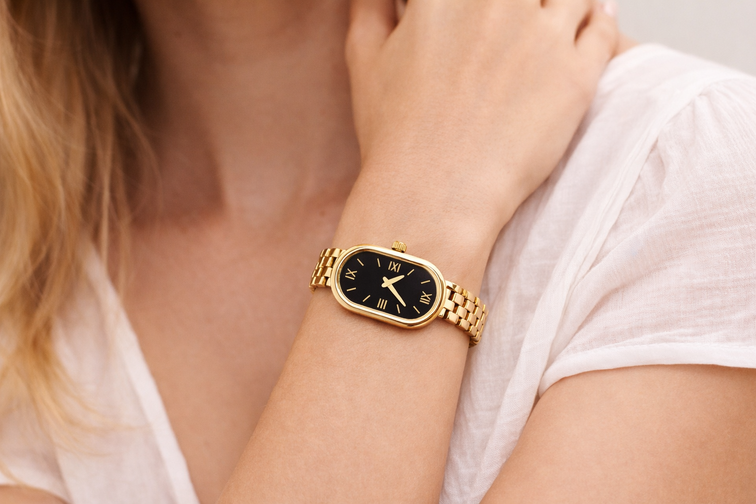 Elegant Gold Wristwatch