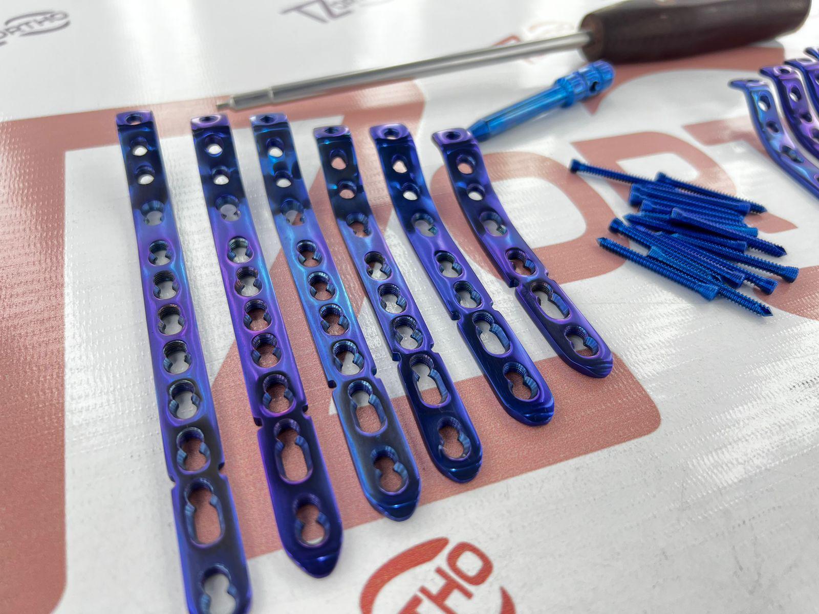  Distal Humerus Locking Plates 6 pcs With 50 Locking Screws Titanium