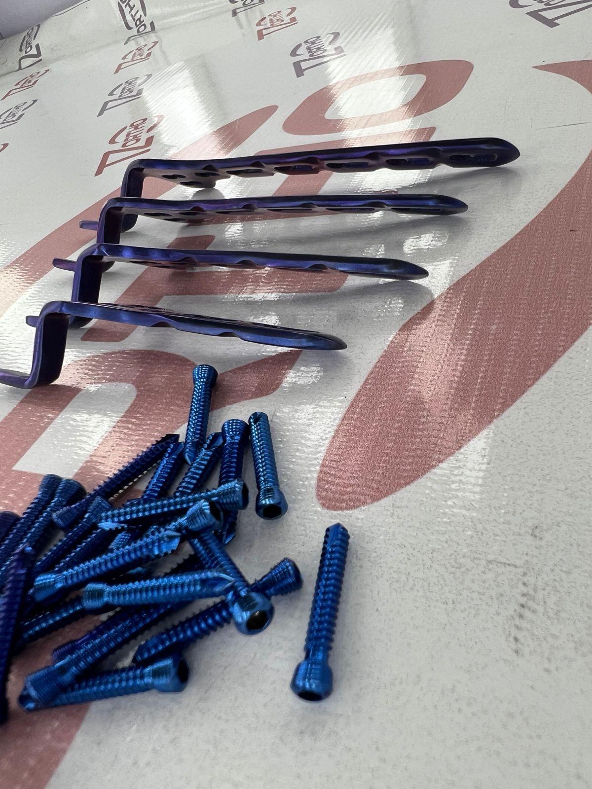 Clavicle Hook Locking Plate 3.5mm L & R 8 Pcs +50 Pcs Screw ( titanium grade 5)