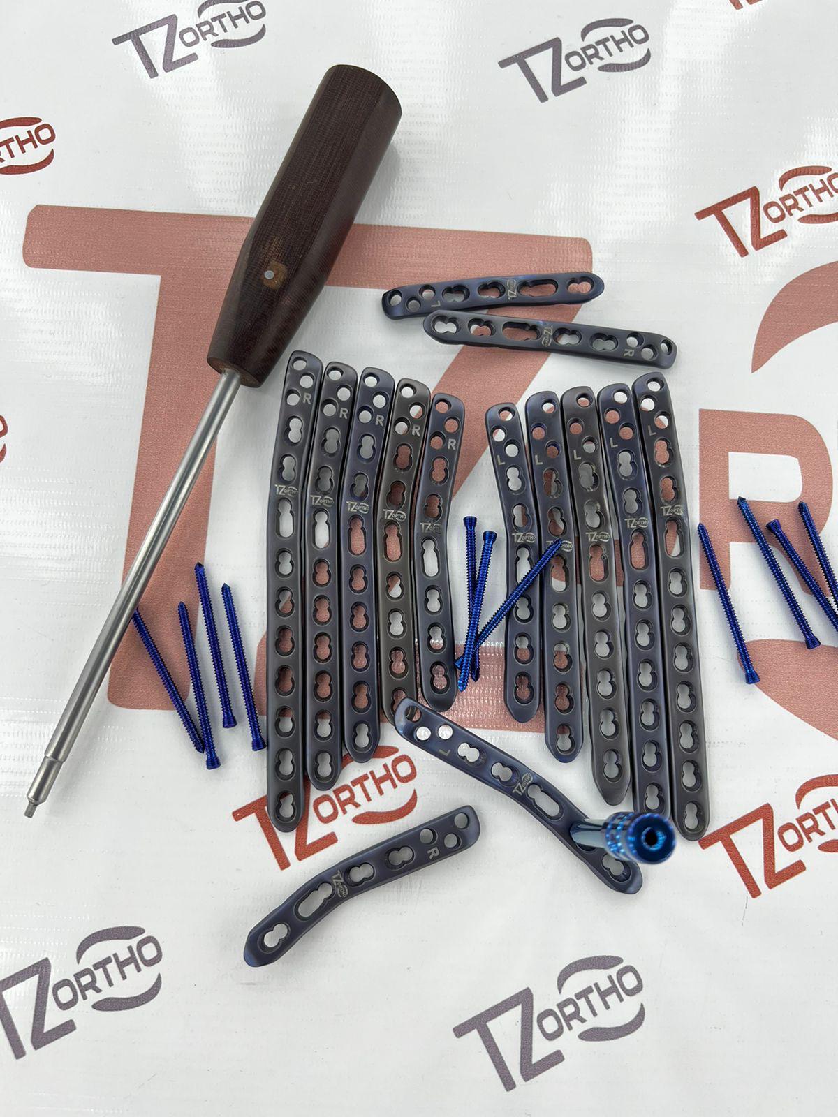 Locking Distal Humerus Medial Plates L & R with LCP 3.5 Screws 173 Pcs Set