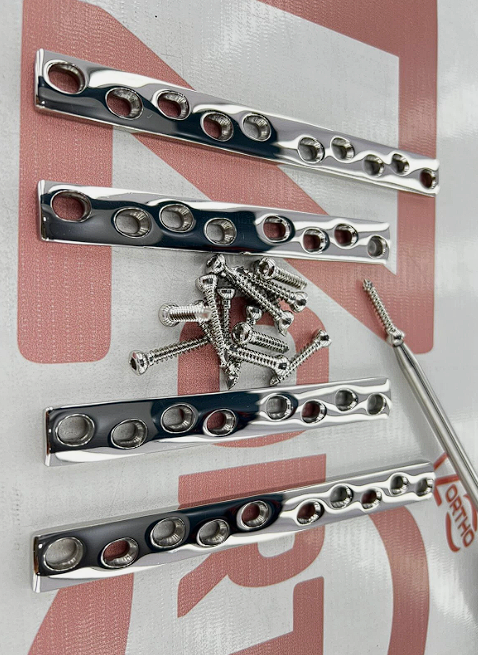 DCP Broad Plate 6 To 14 Hole 9 Pcs+100 4.5 Cortical Screws Stainless Steel 316L