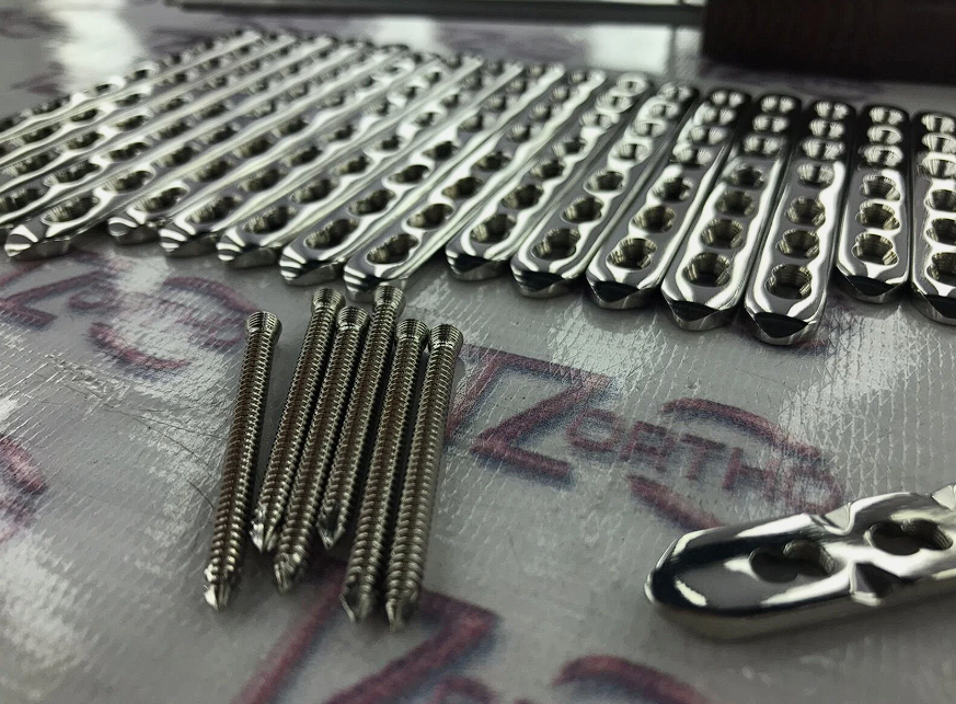 Veterinary 3.5mm LCP Small Fragment Plate 25pcs & 3.5mm LCP Screw 100pcs