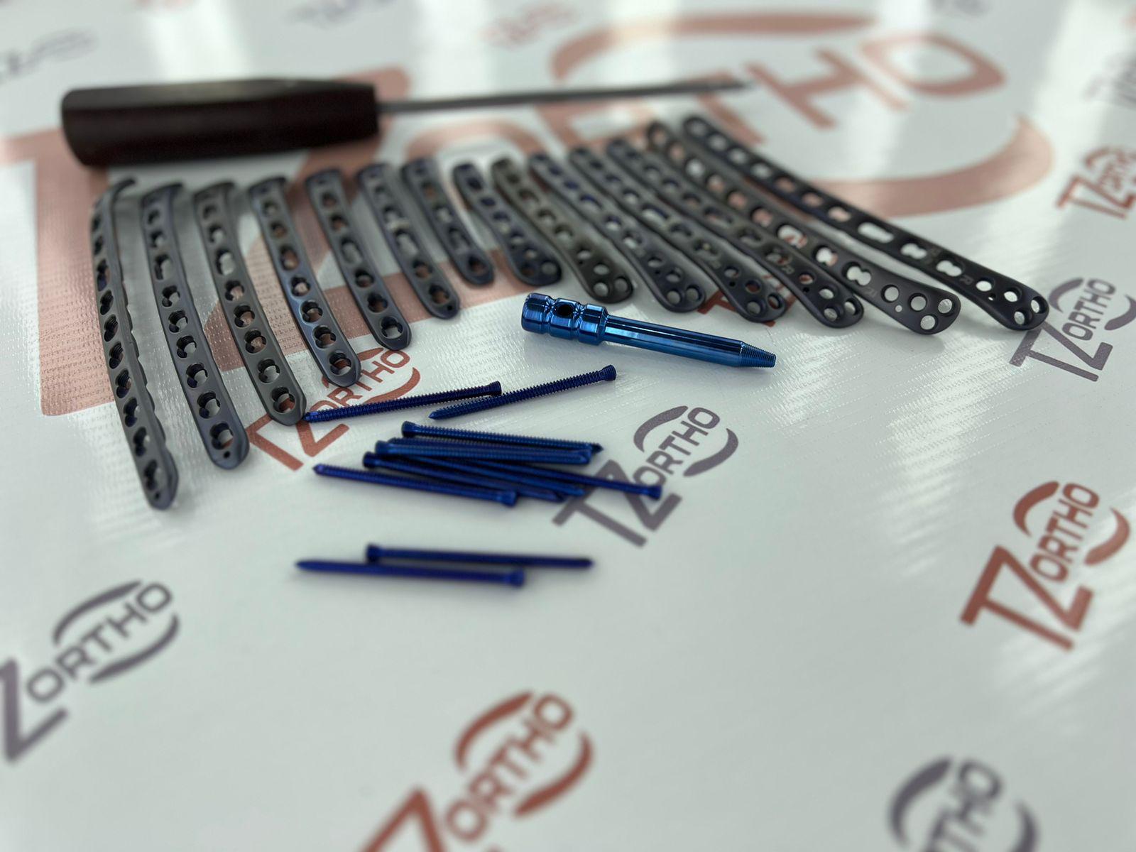 Locking Distal Humerus Safety Plate 4 to 10 holes Titanium & LCP Screw 98 pcs