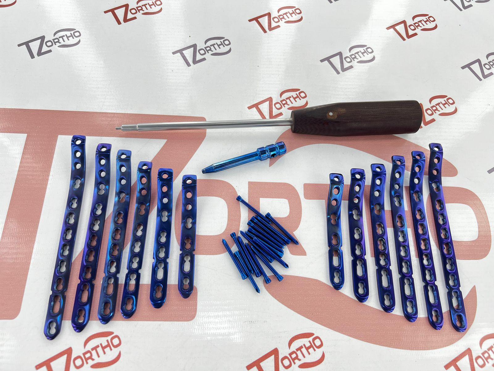 Distal Humerus Locking Plates 6 pcs With 50 Locking Screws Titanium