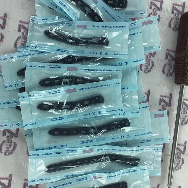 Distal Locking Humerus Medial Plates 6,8,10 & 12 L & R with LCP Screw 109 Pcs