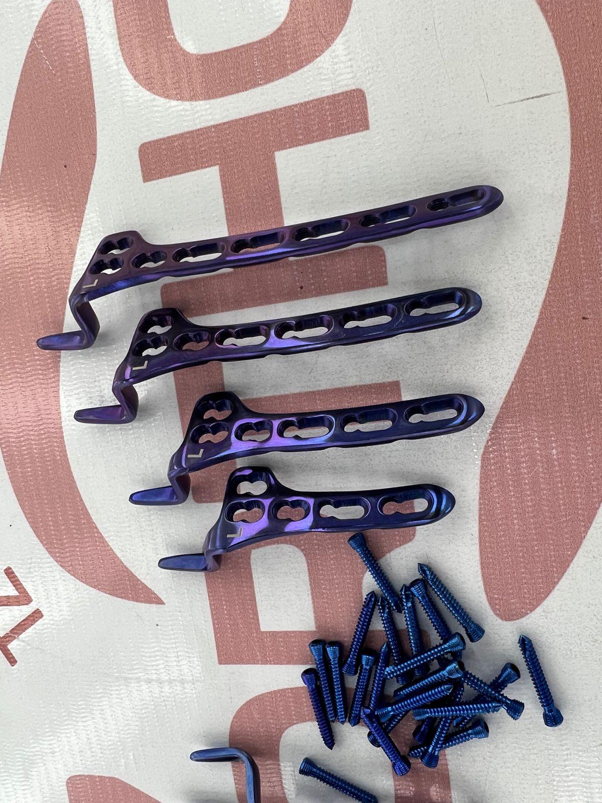 Clavicle Hook Locking Plate 3.5mm L & R 8 Pcs +50 Pcs Screw ( titanium grade 5)