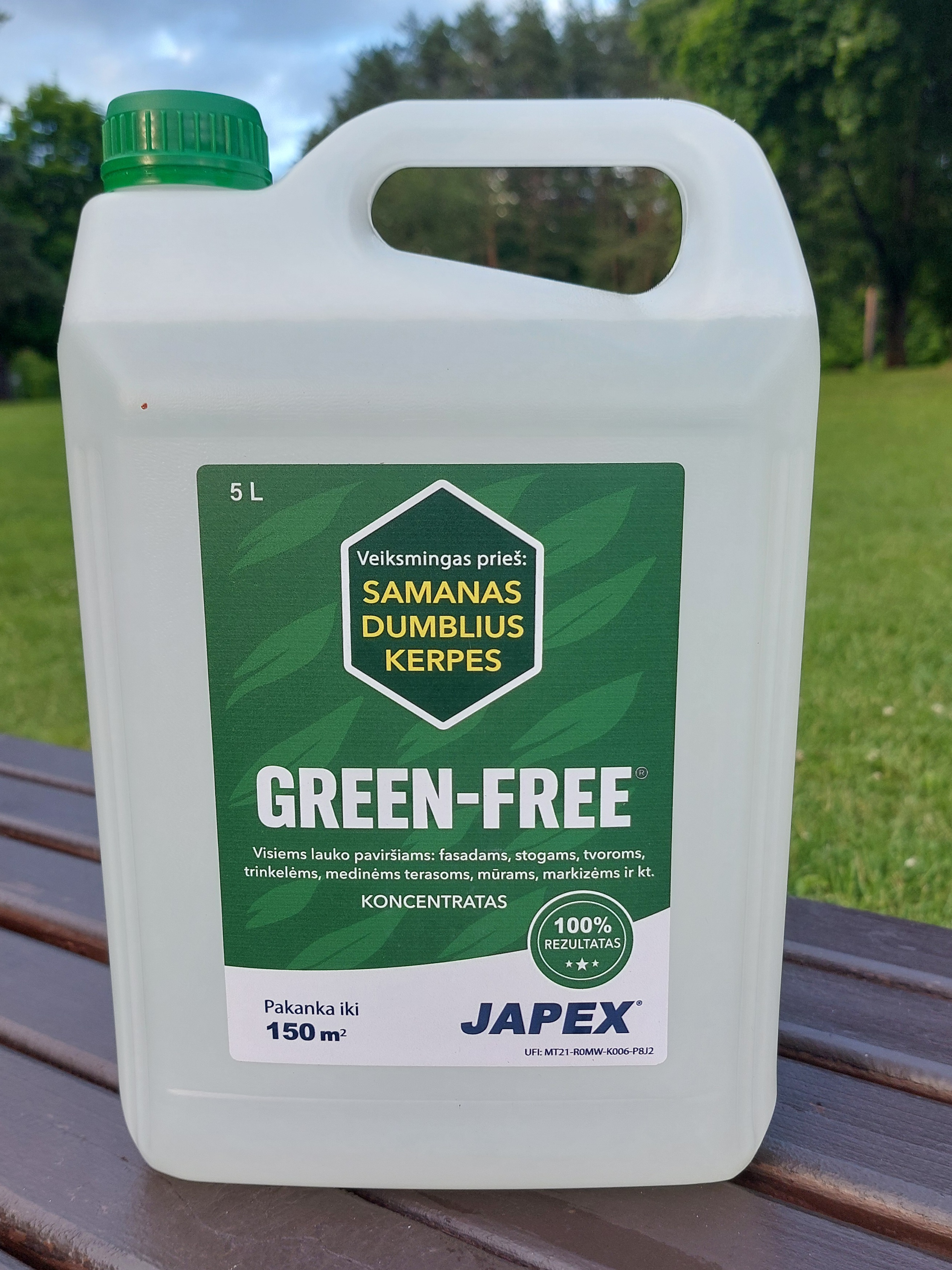 GREEN-FREE 5 litrų koncentratas nuo samanų, dumblių, kerpių augimo ( 150 m2 )