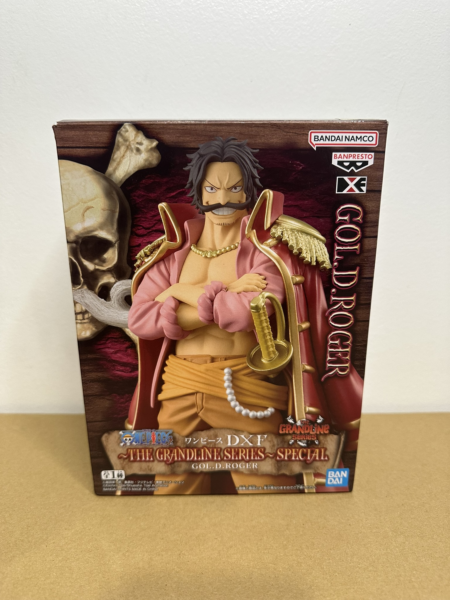 Figurine Gold Roger Roi des pirates One Piece The Grandline Series - Special